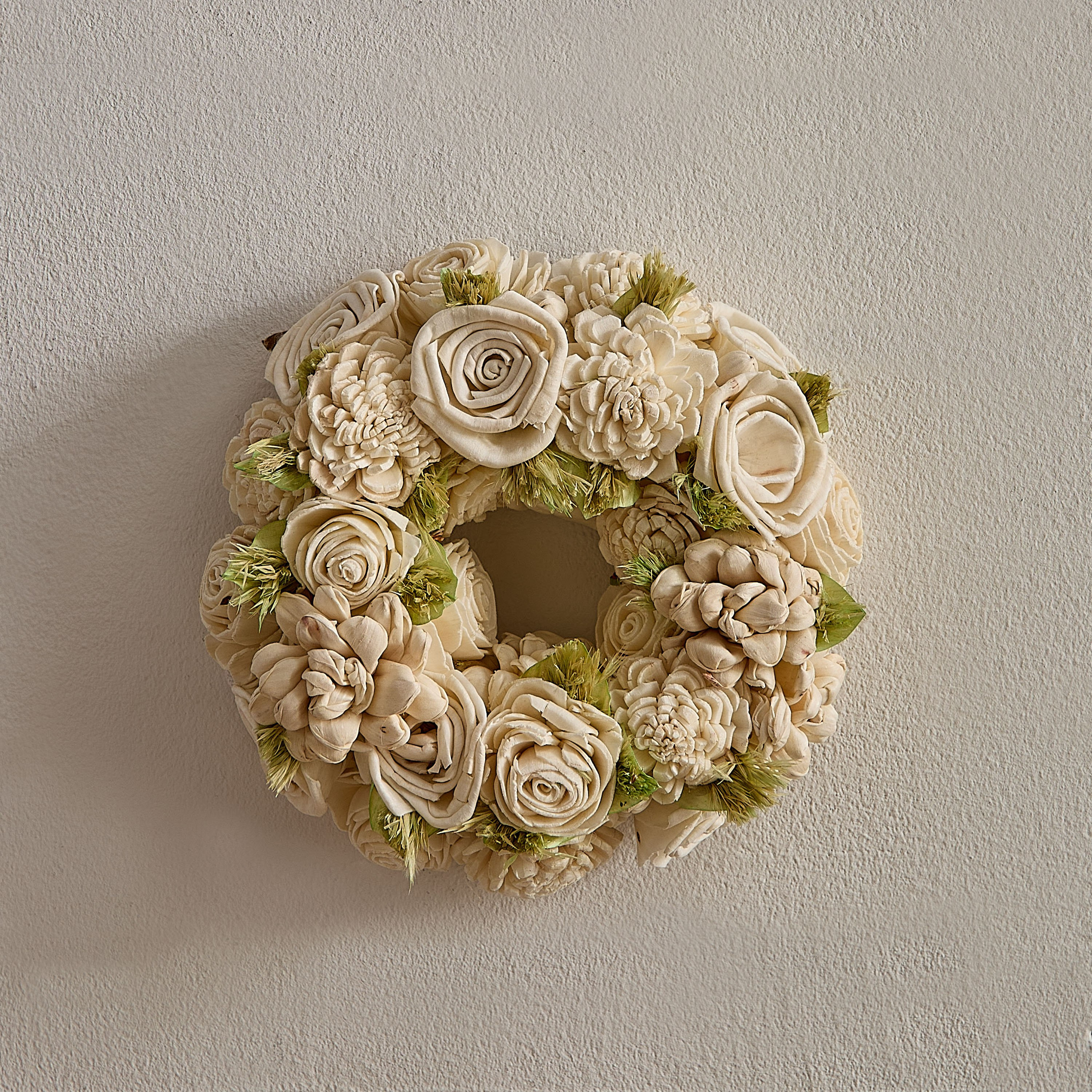 Seyna Mix Sola Wreath - 18x18x5 cm-hbxdecorandfurnishings-homeaccessories-artificialflowersandplants-image-1