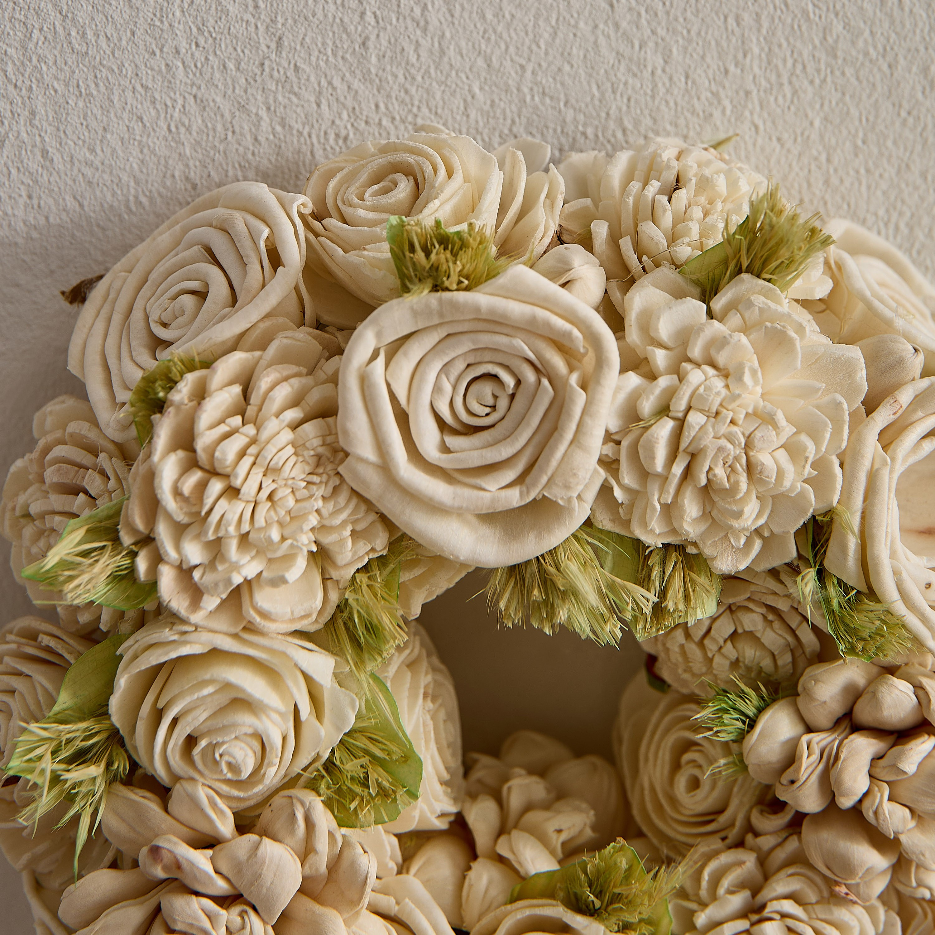 Seyna Mix Sola Wreath - 18x18x5 cm-hbxdecorandfurnishings-homeaccessories-artificialflowersandplants-image-3
