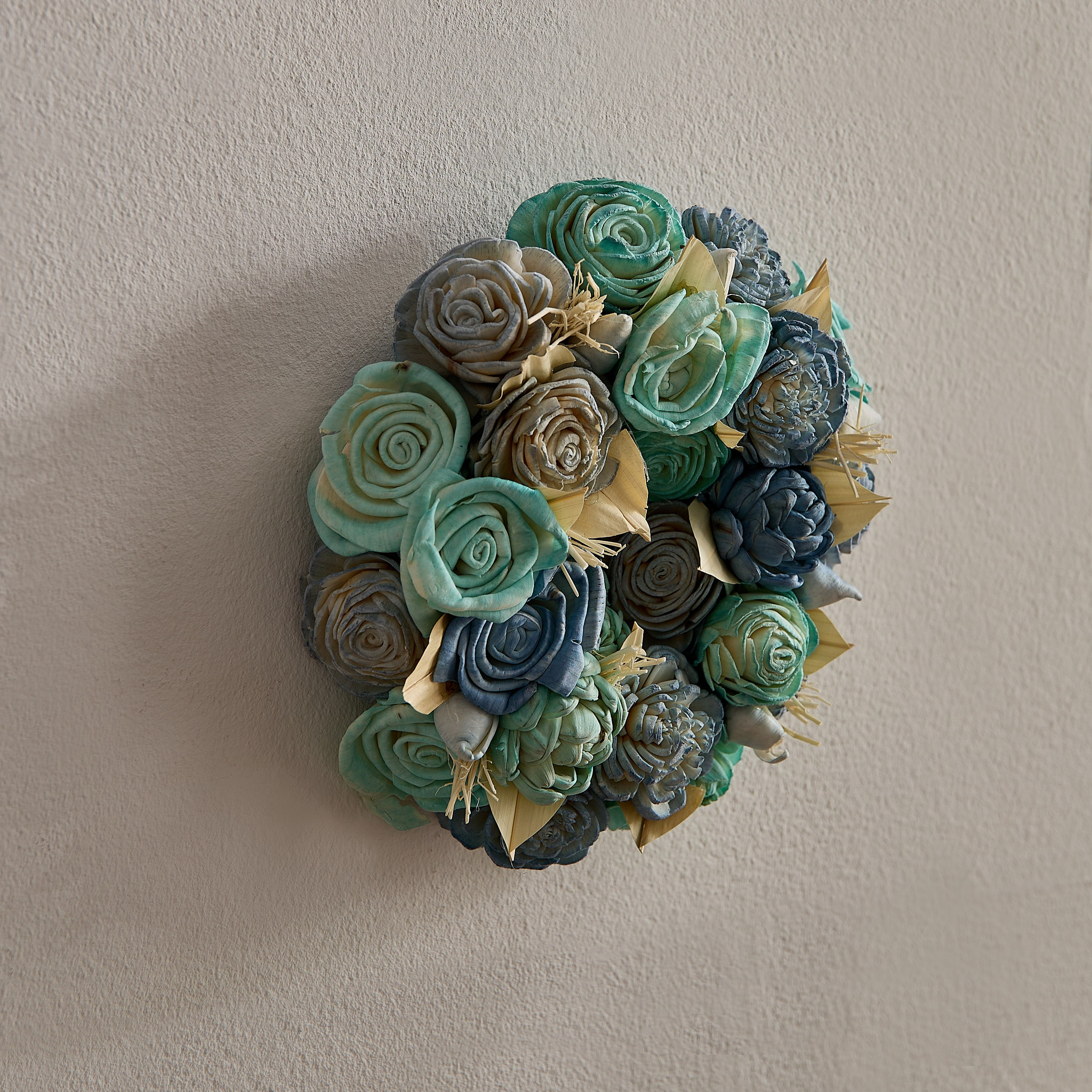 إكليل زهور ميكس سولا من سينا- 18×18×5 سم-hbxdecorandfurnishings-homeaccessories-artificialflowersandplants-image-2