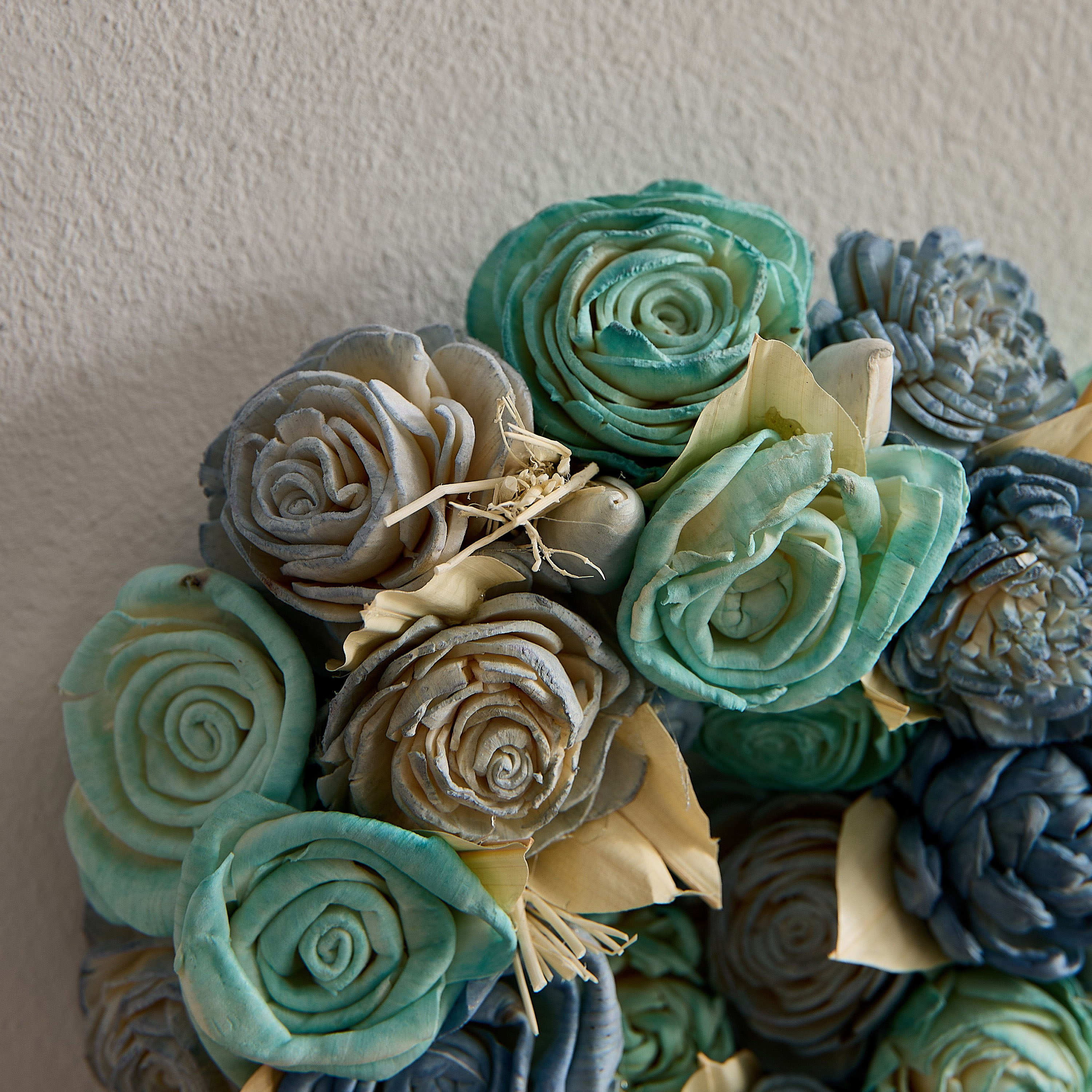 إكليل زهور ميكس سولا من سينا- 18×18×5 سم-hbxdecorandfurnishings-homeaccessories-artificialflowersandplants-image-3