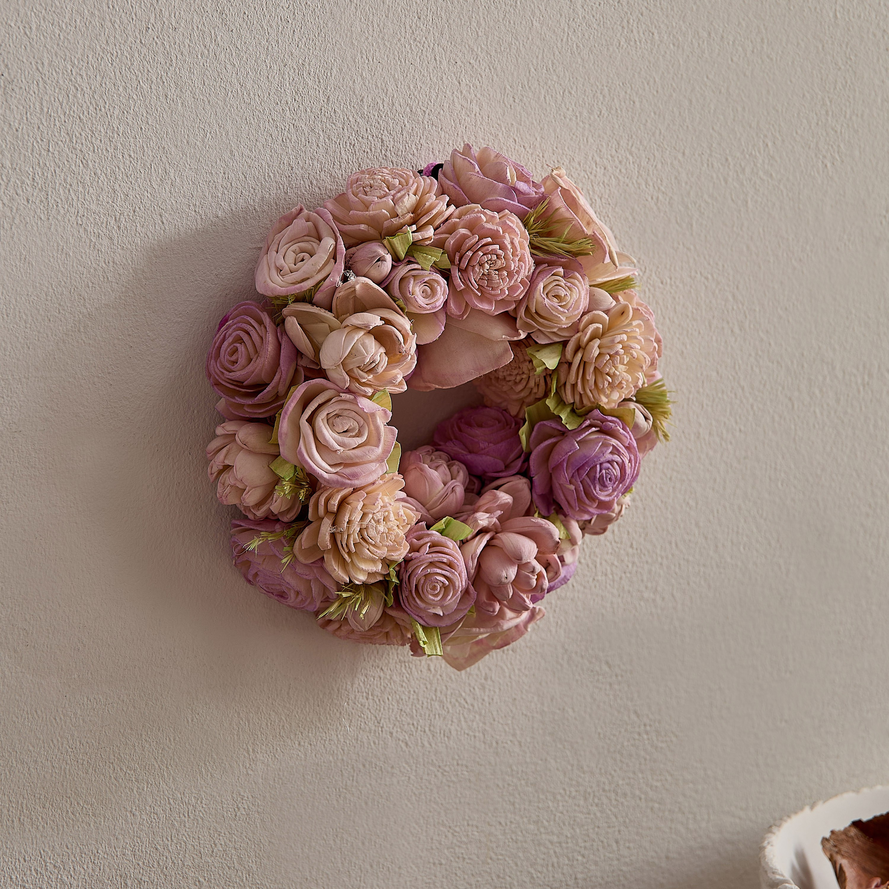Seyna Mix Sola Wreath - 18x18x5 cm-hbxdecorandfurnishings-homeaccessories-artificialflowersandplants-image-2