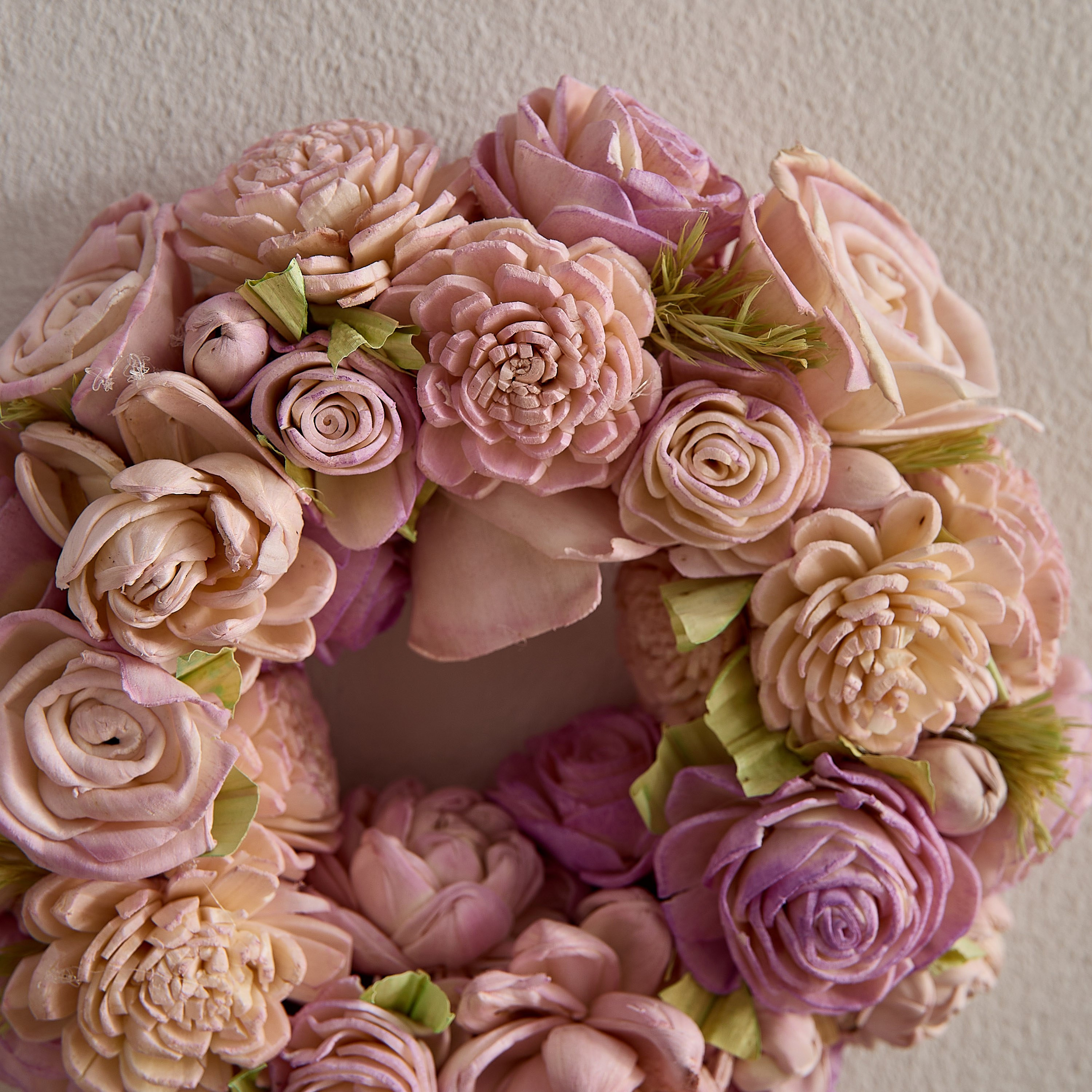 Seyna Mix Sola Wreath - 18x18x5 cm-hbxdecorandfurnishings-homeaccessories-artificialflowersandplants-image-3