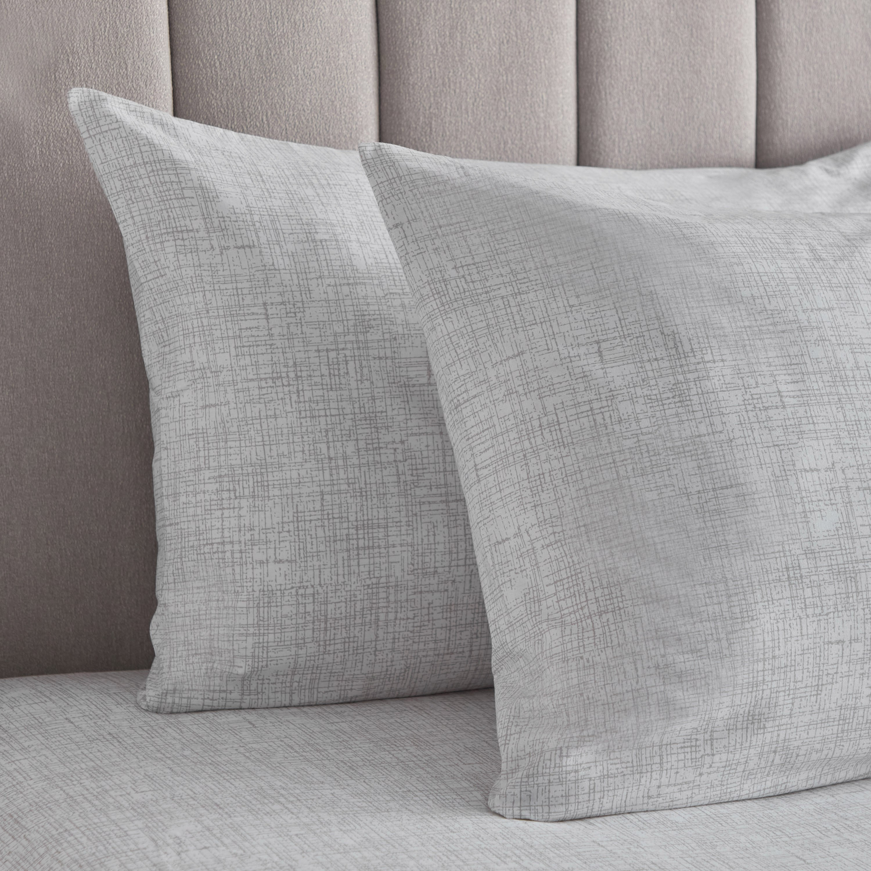 طقم غطاء وسادة بولي قطن قطعتين باري من ألبانيا - 50x75 سم-hbxhomeware-hbxbedroom-image-3