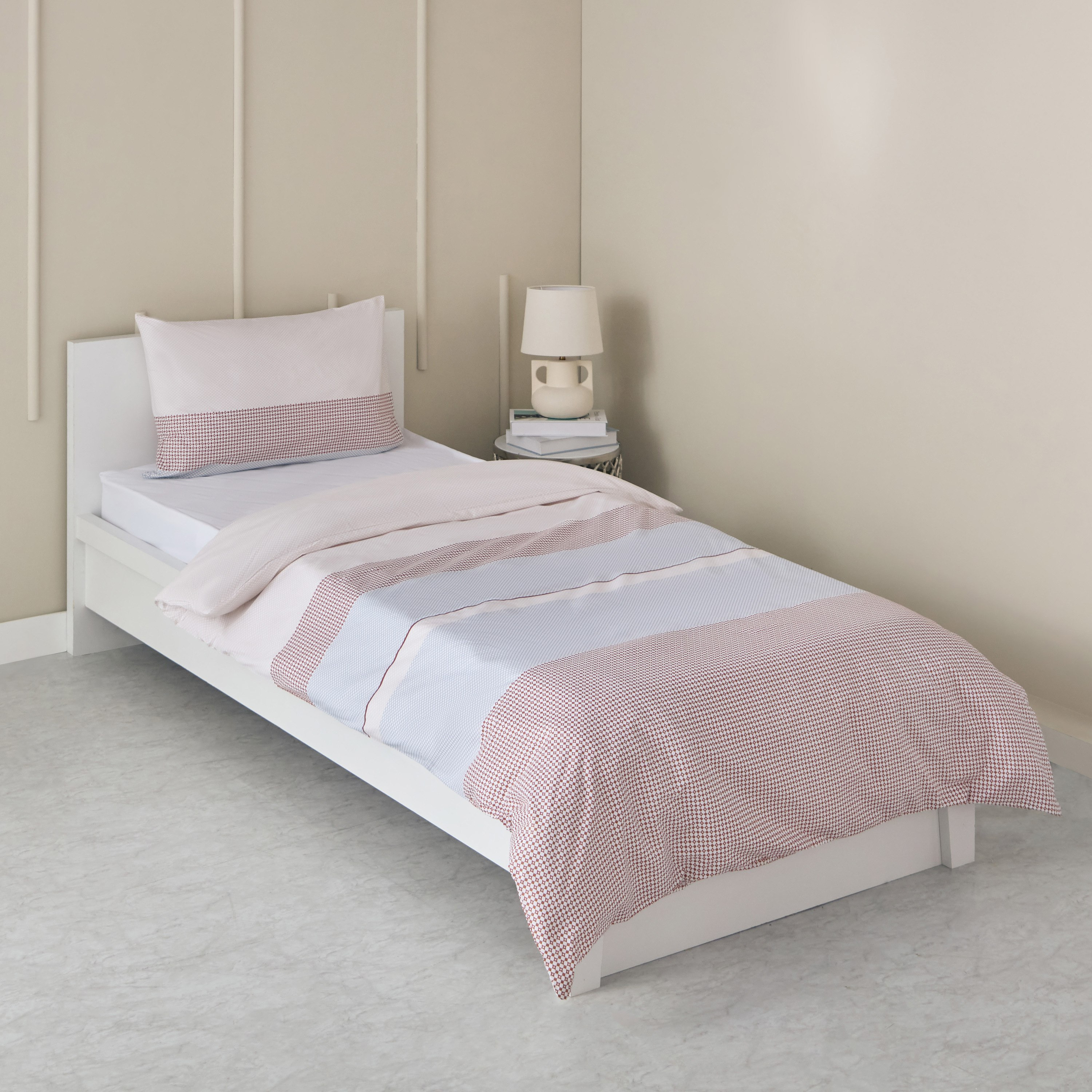 طقم غطاء لحاف فردي بولي قطن قطعتين بطبعات جنوة من ألبانيا - 135x200 سم-hbxhomeware-hbxbedroom-image-2