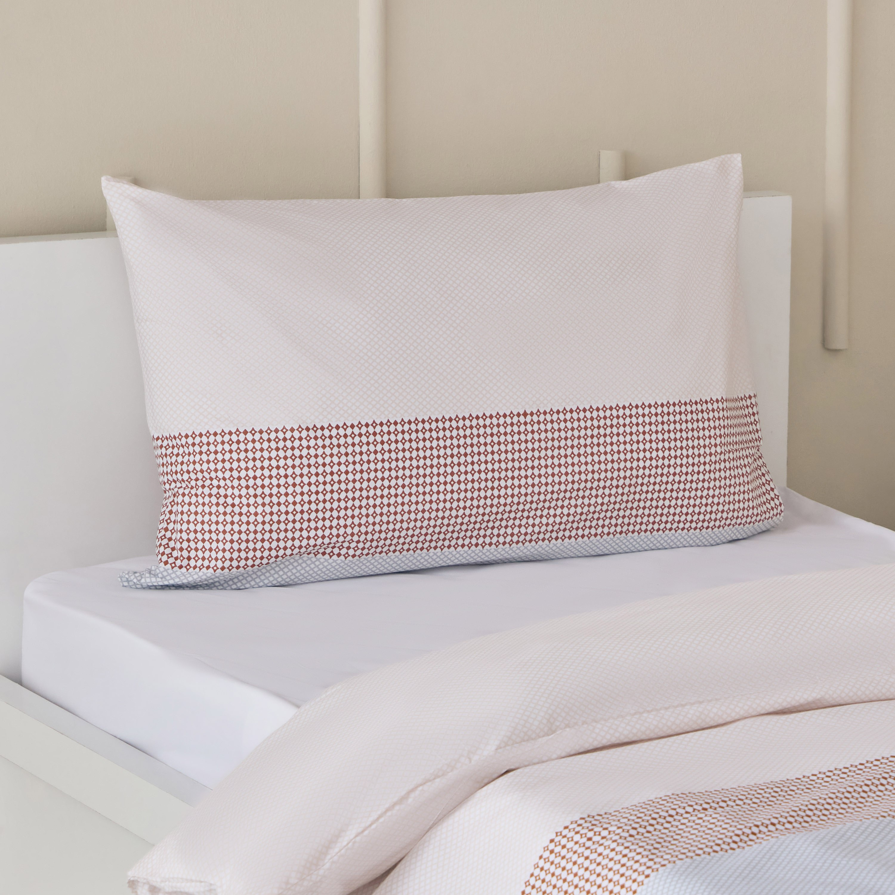 طقم غطاء لحاف فردي بولي قطن قطعتين بطبعات جنوة من ألبانيا - 135x200 سم-hbxhomeware-hbxbedroom-image-1