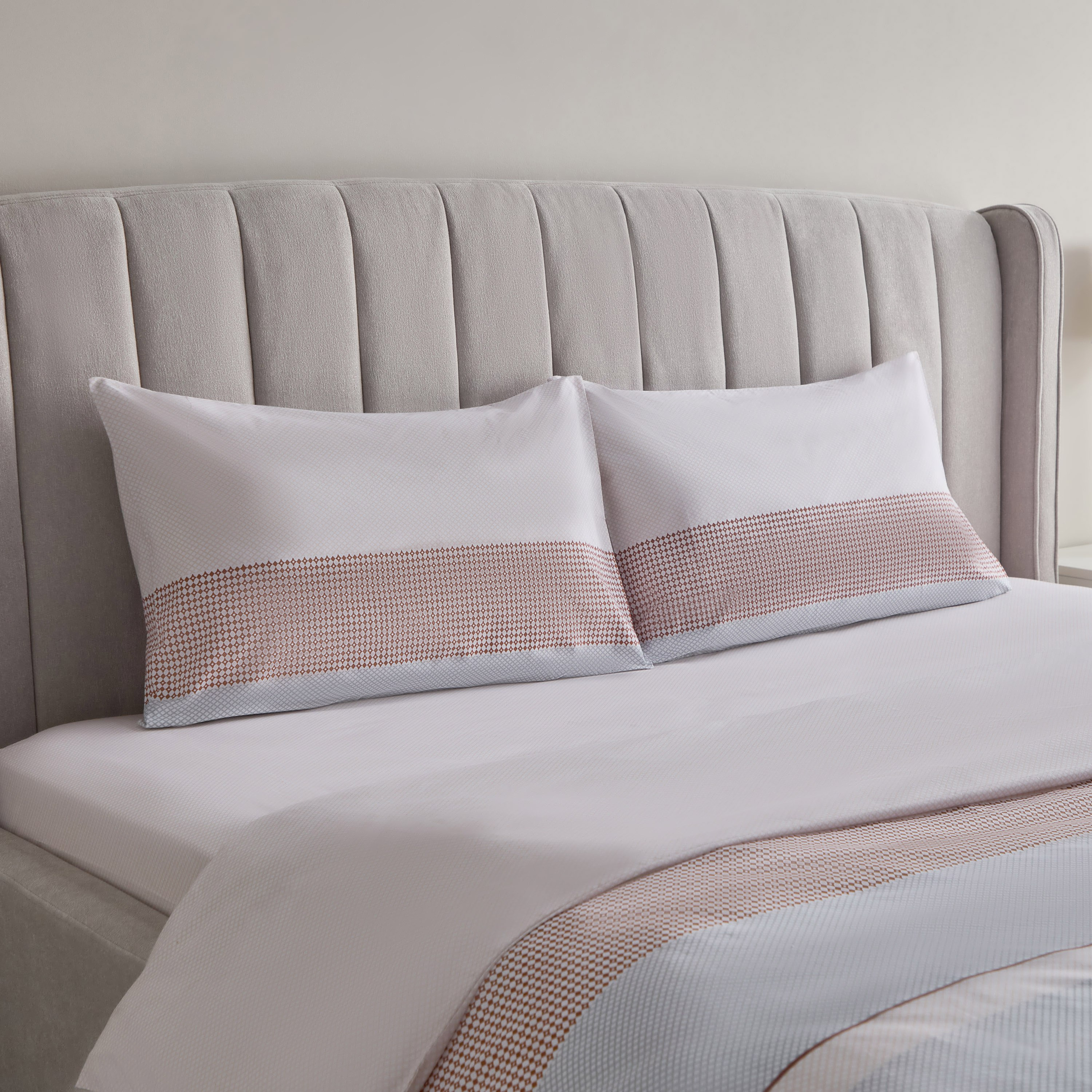 طقم غطاء لحاف كوين/ كينج 3 قطع من البولي قطن بطبعات جنوة من ألبانيا - 220x220 سم-hbxhomeware-hbxbedroom-image-1