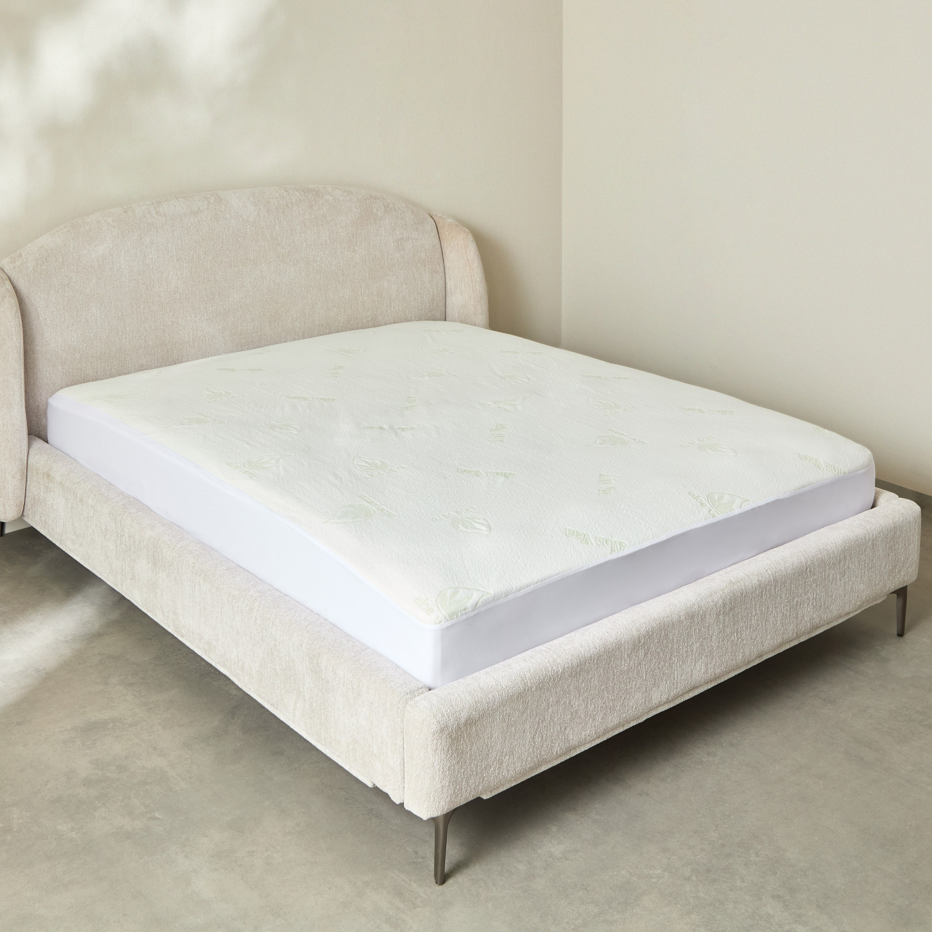 واقي مرتبة كوين مقاوم للماء -ألوفيرا - 150x200+33 سم-hbxhomeware-hbxdecorandfurnishings-image-1
