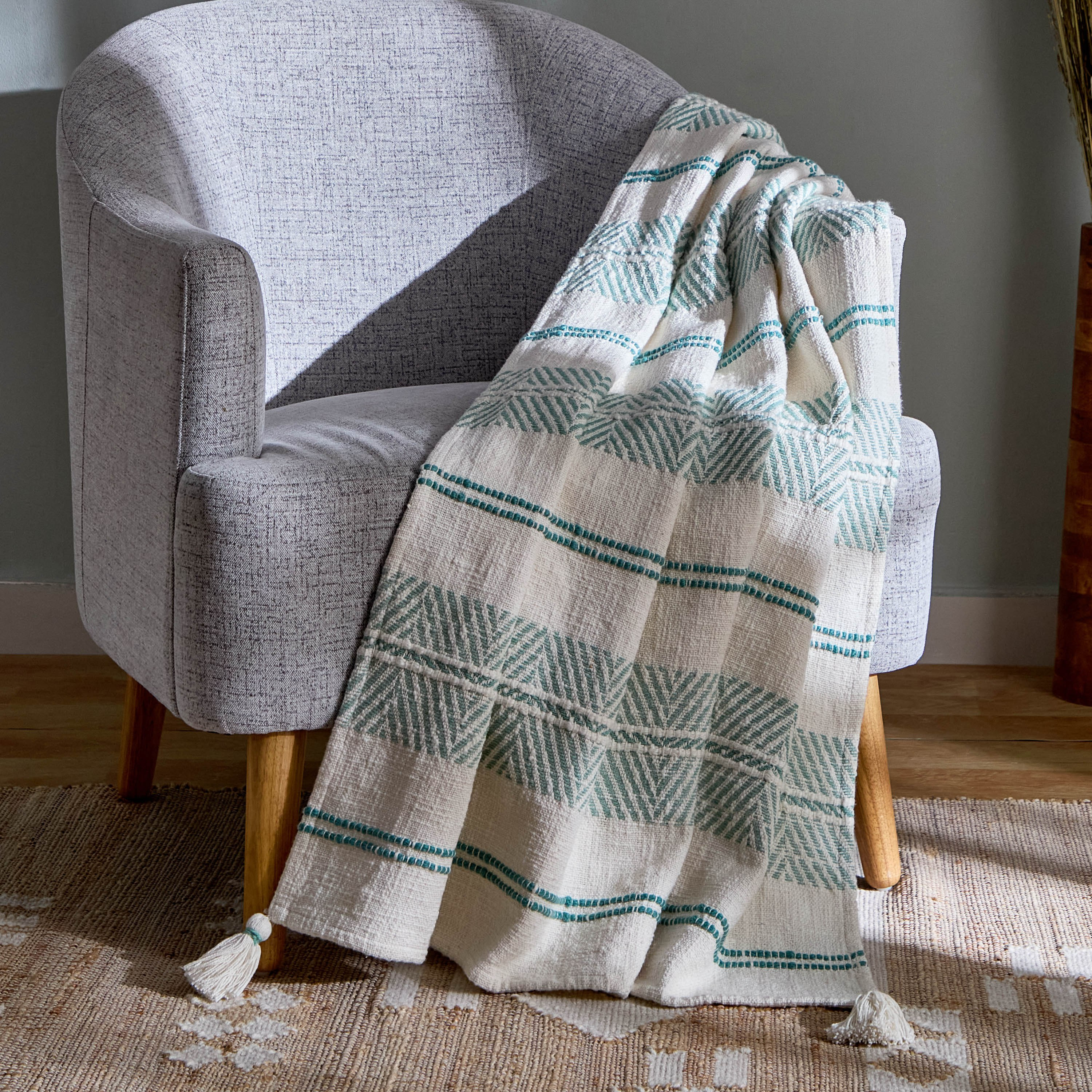 بطانية خفيفة منسوجة مخططة من كانكون - 130x170 سم-hbxhomeware-hbxbedroom-image-1