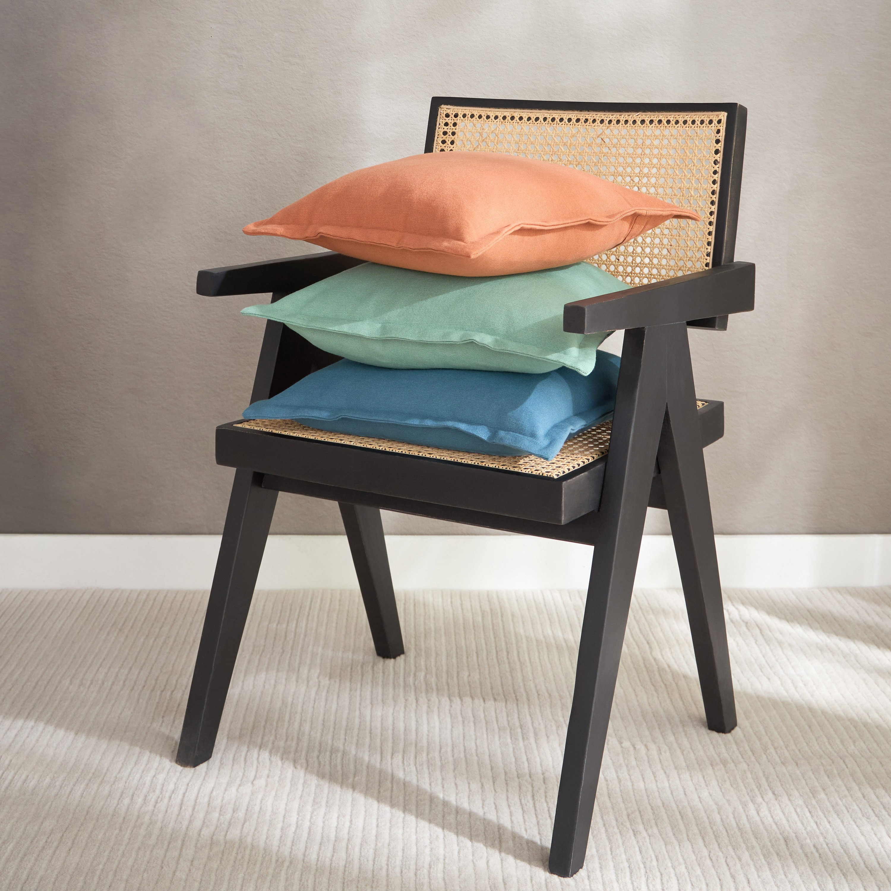 غطاء وسادة سادة مضلع من أتلانتا إزرا - 40x40 سم-hbxhomeware-hbxbedroom-image-4