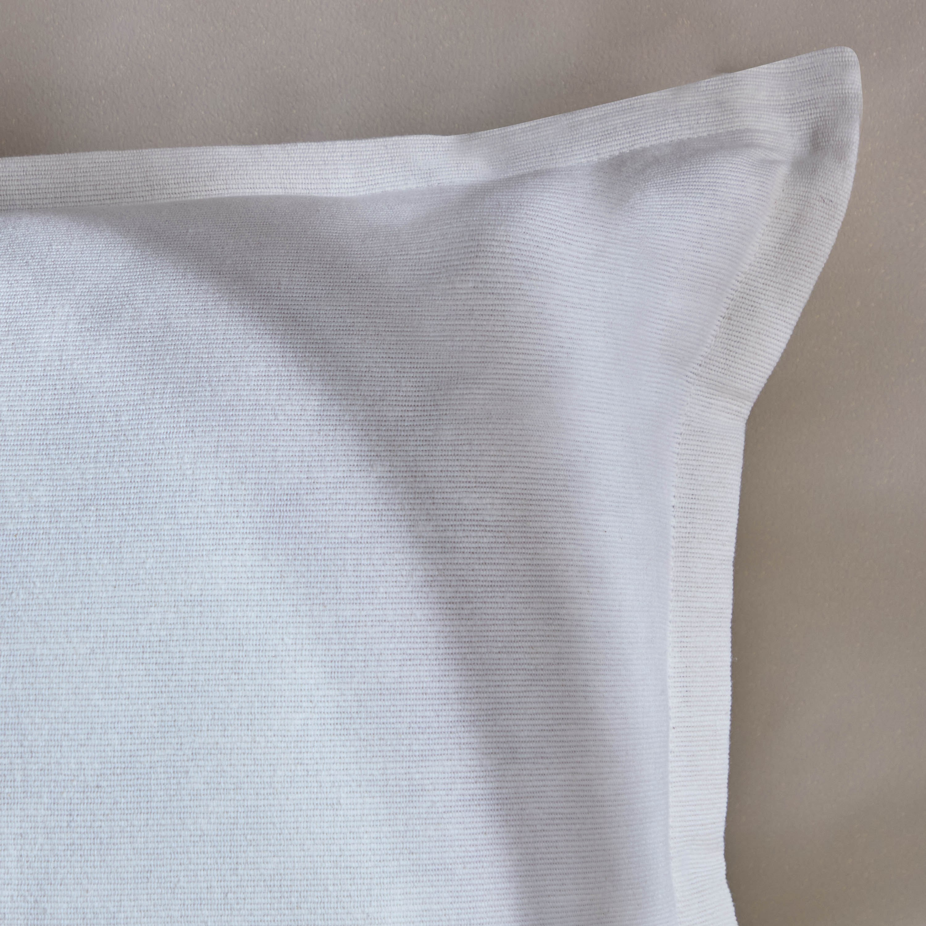 Atlanta Ezra Rib Solid Filled Cushion - 40x60 cm-hbxhomeware-hbxbedroom-image-2