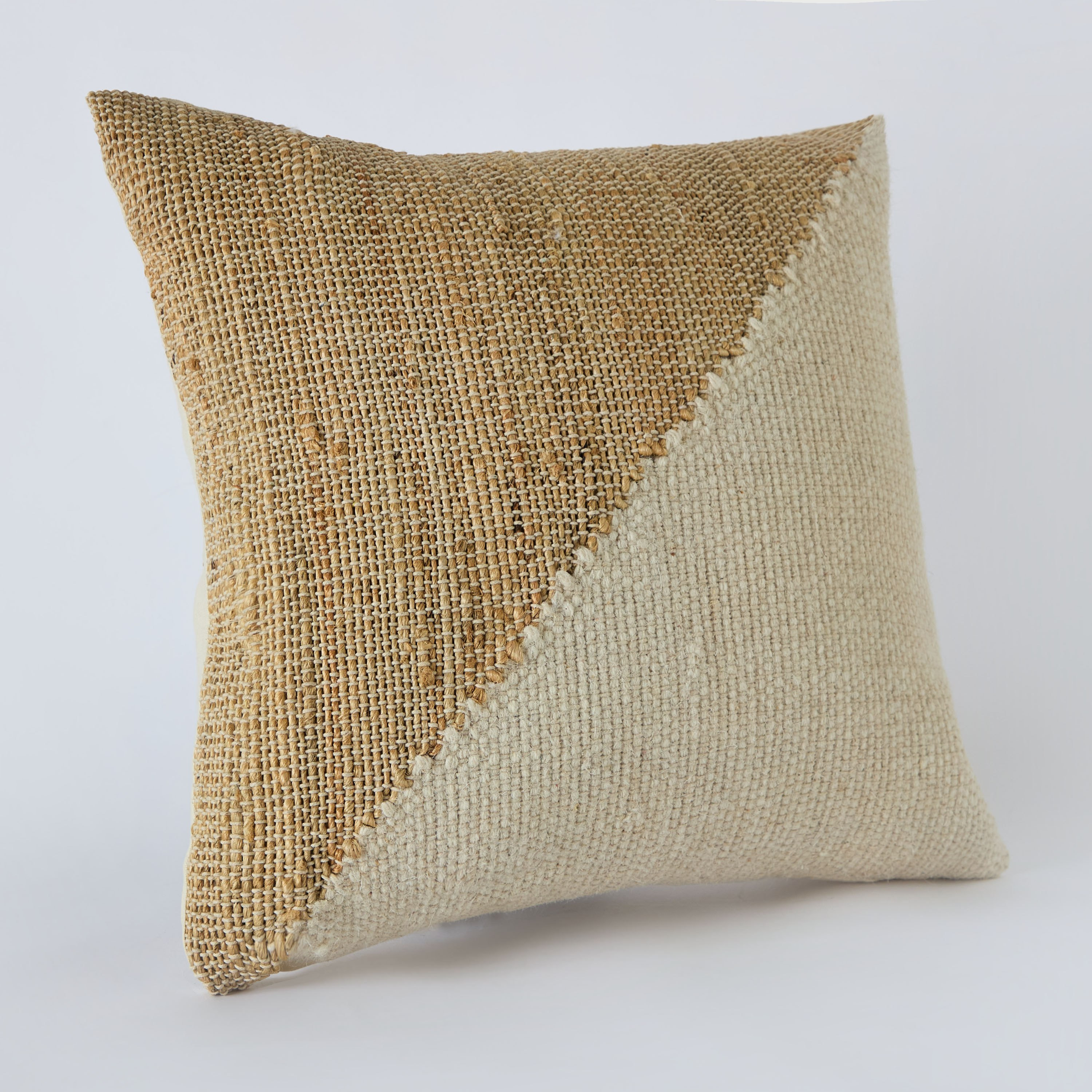 وسادة محشوة بشكل مائل جوت فسيفسائي - 45x45 سم-hbxhomeware-hbxbedroom-image-5