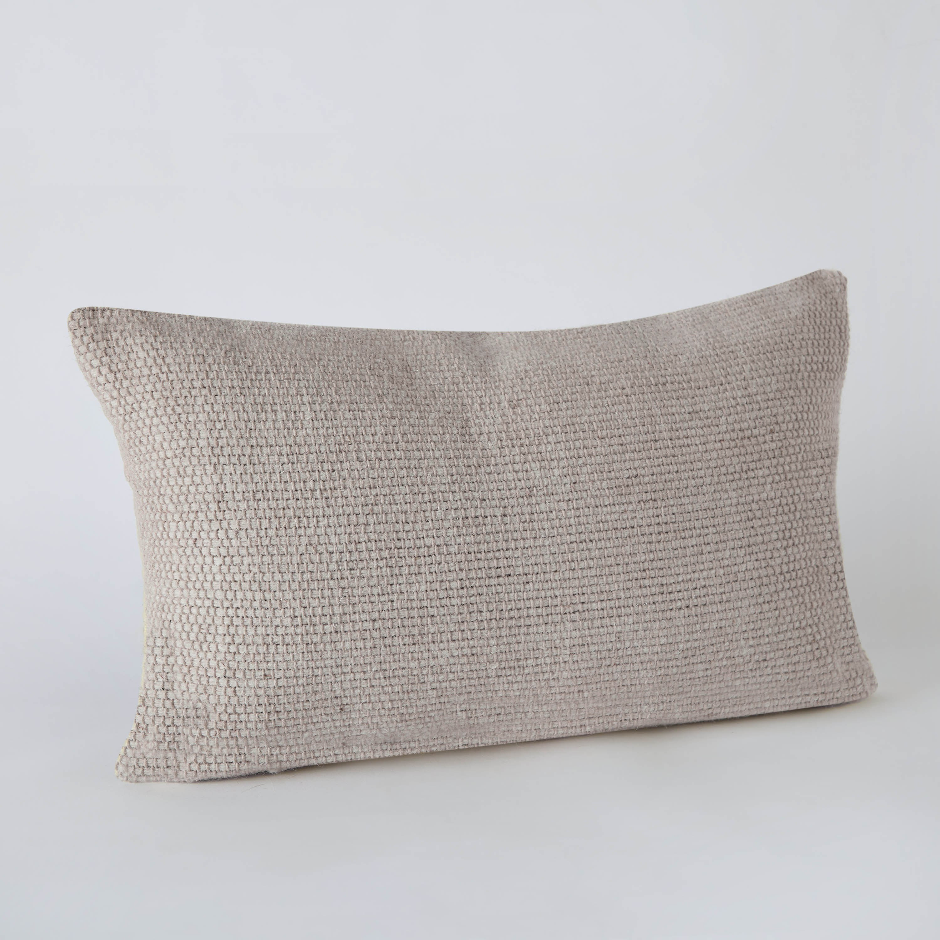 وسادة محشوة سادة من القطن والصوف من موزاييك - 30x50 سم-hbxhomeware-hbxbedroom-image-5