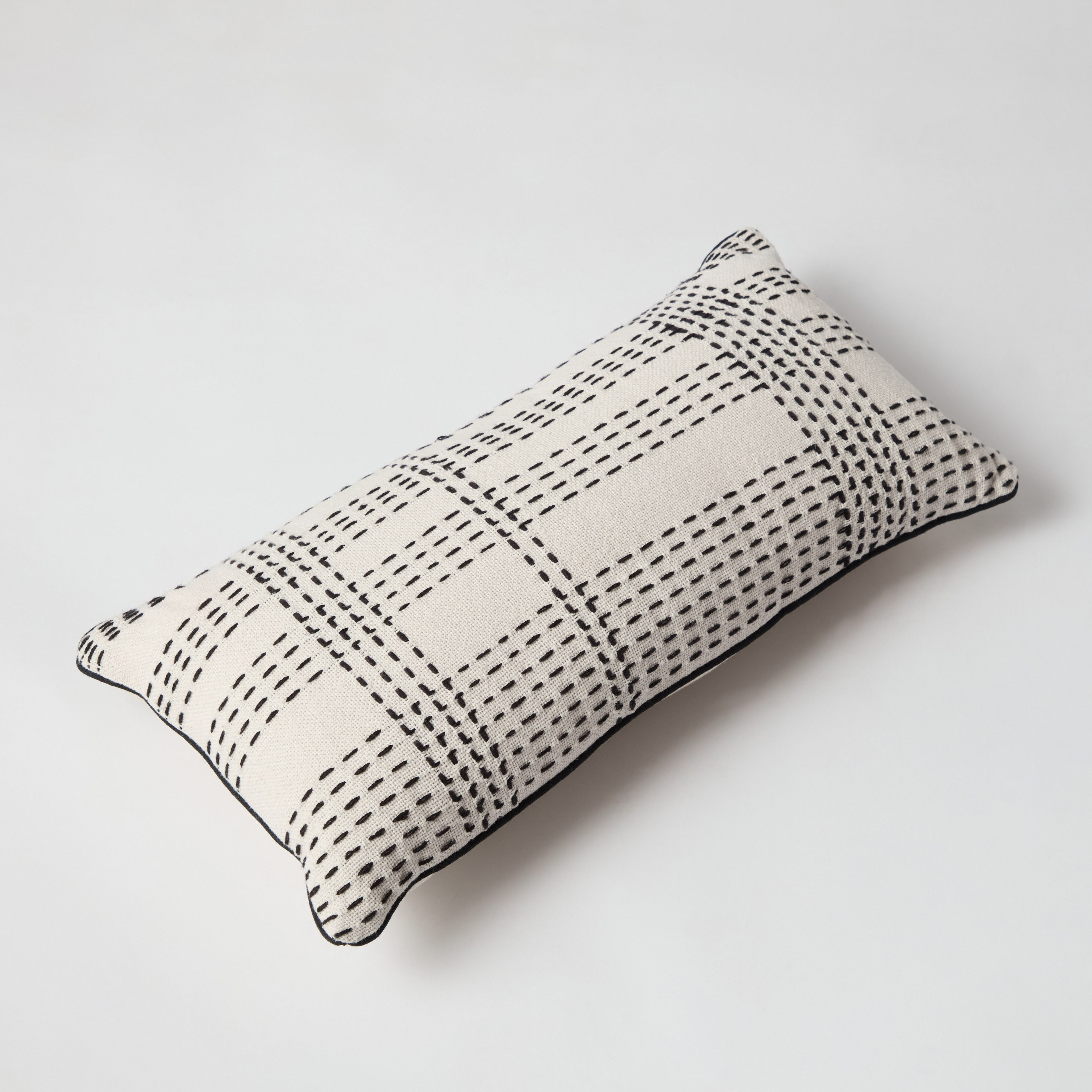 وسادة محشوة مخطّطة ومنقطة من بريزم - 30x60 سم-hbxhomeware-hbxbedroom-image-5