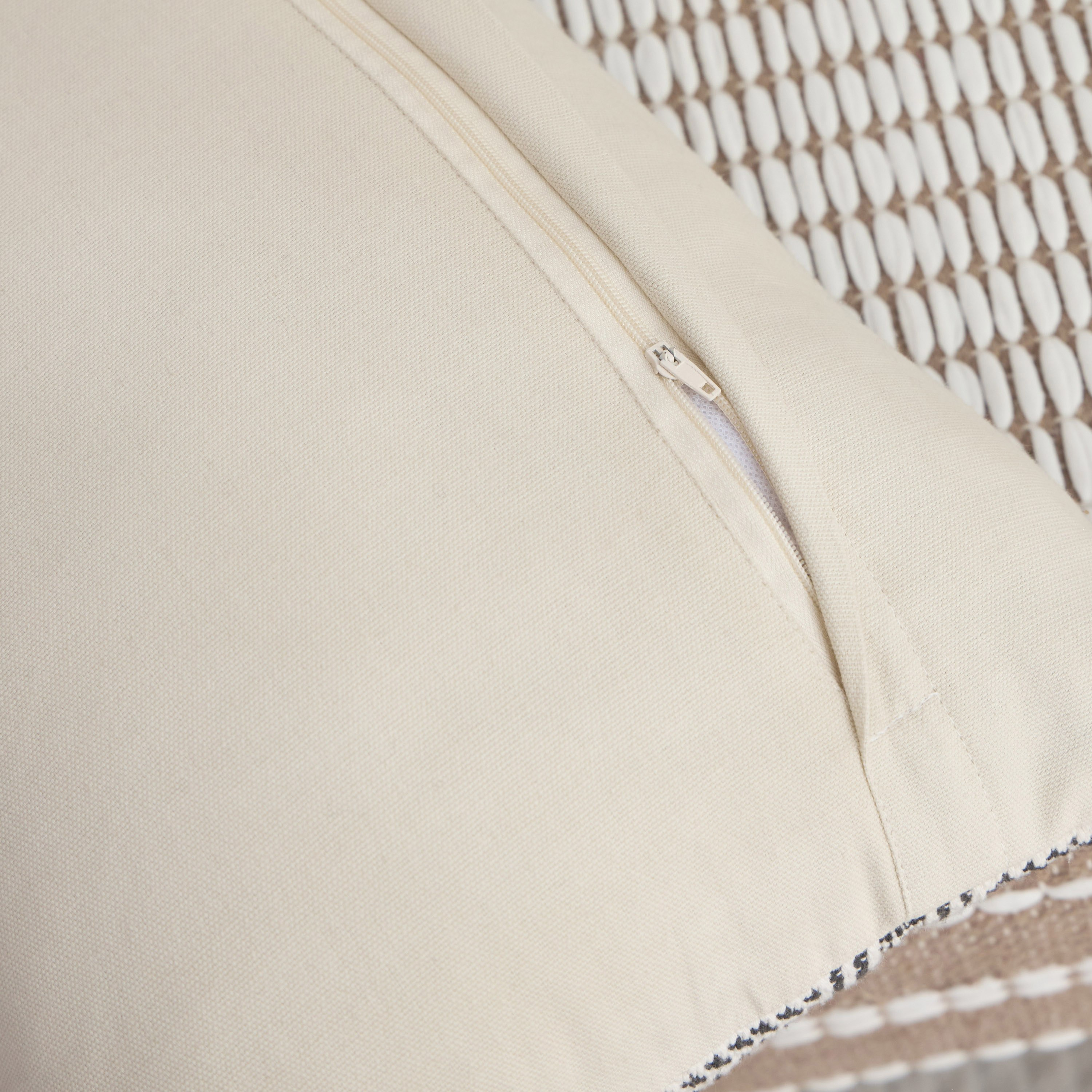 وسادة محشوة دايموند من بريزم - 30x60 سم-hbxhomeware-hbxbedroom-image-3