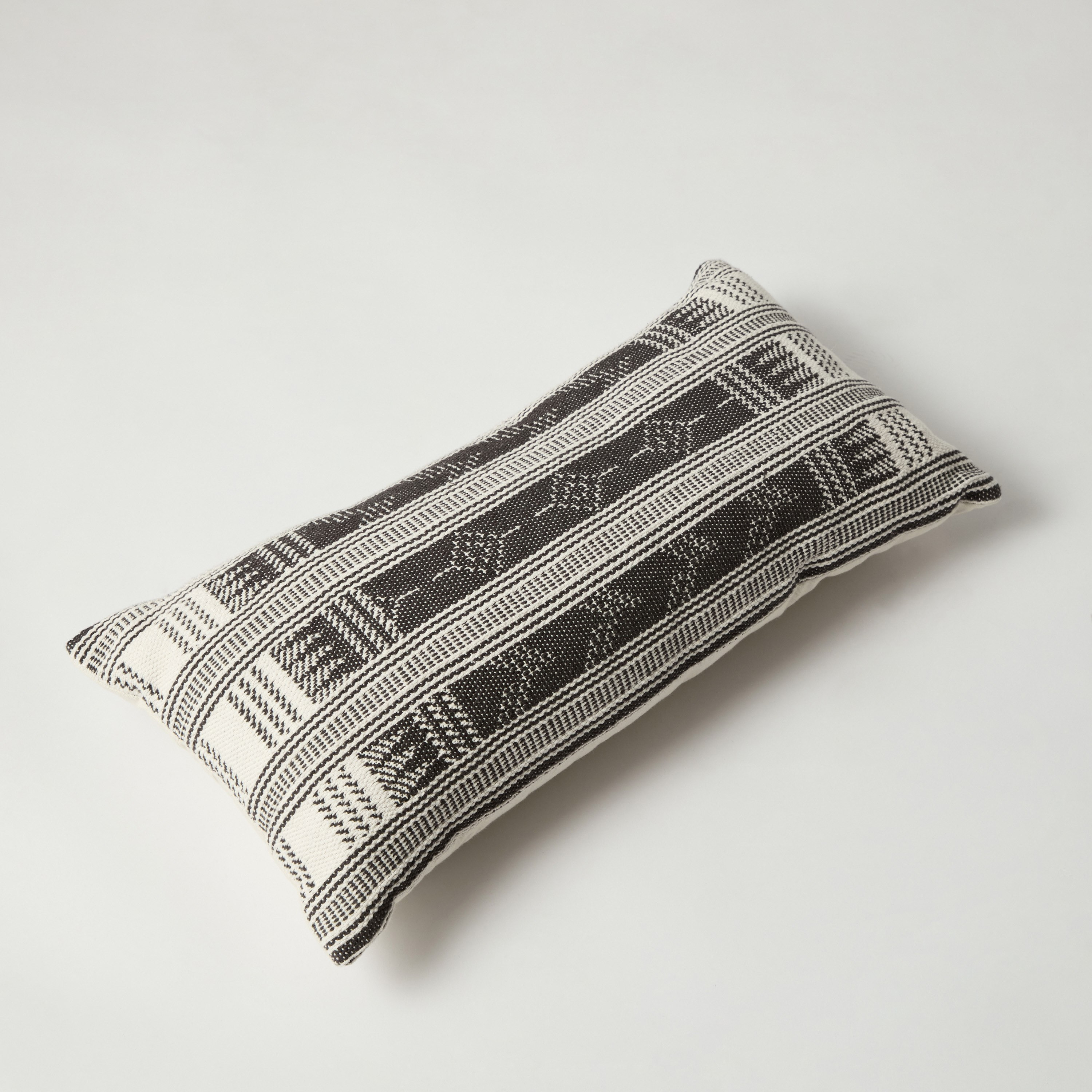 وسادة محشوة دايموند من بريزم - 30x60 سم-hbxhomeware-hbxbedroom-image-5