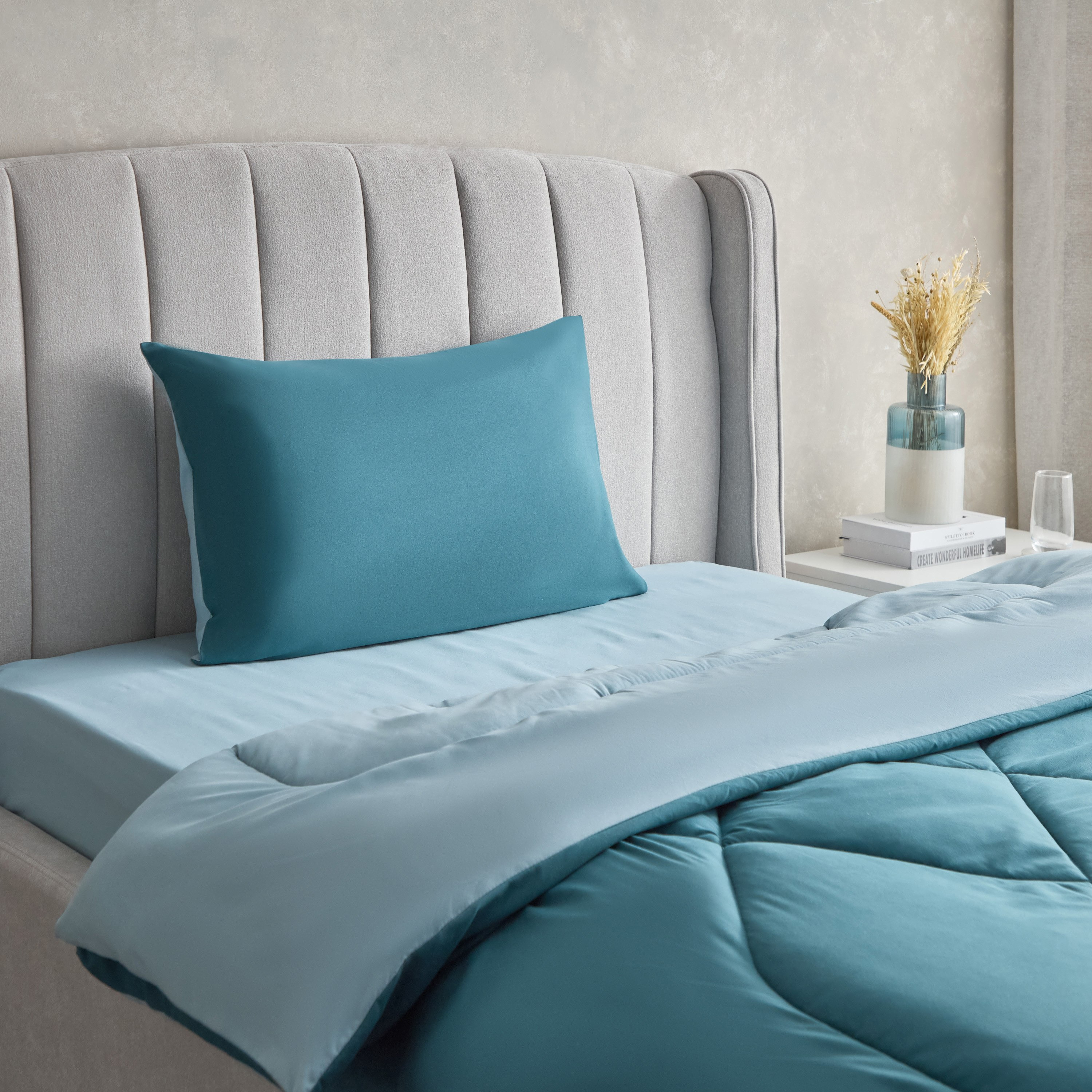 Derby 2-Piece Twin Reversible Microfibre Comforter Set - 160x220 cm-hbxhomeware-hbxbedroom-image-1