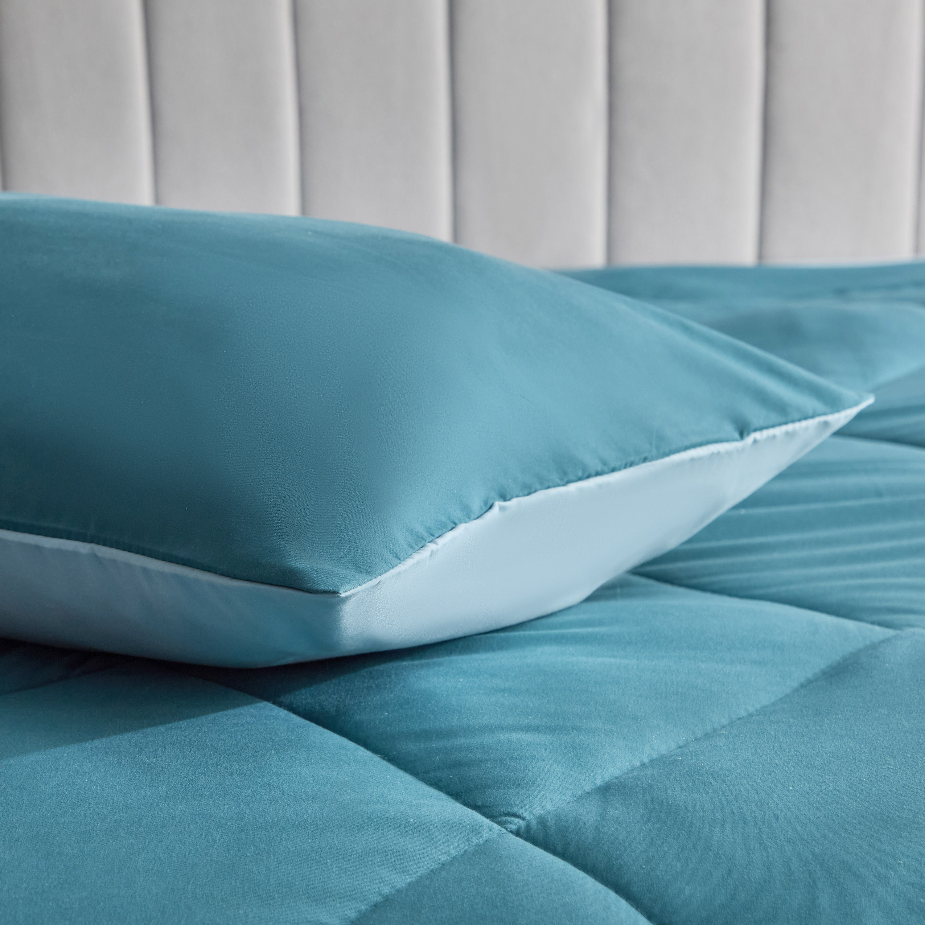 Derby 2-Piece Twin Reversible Microfibre Comforter Set - 160x220 cm-hbxhomeware-hbxbedroom-image-8