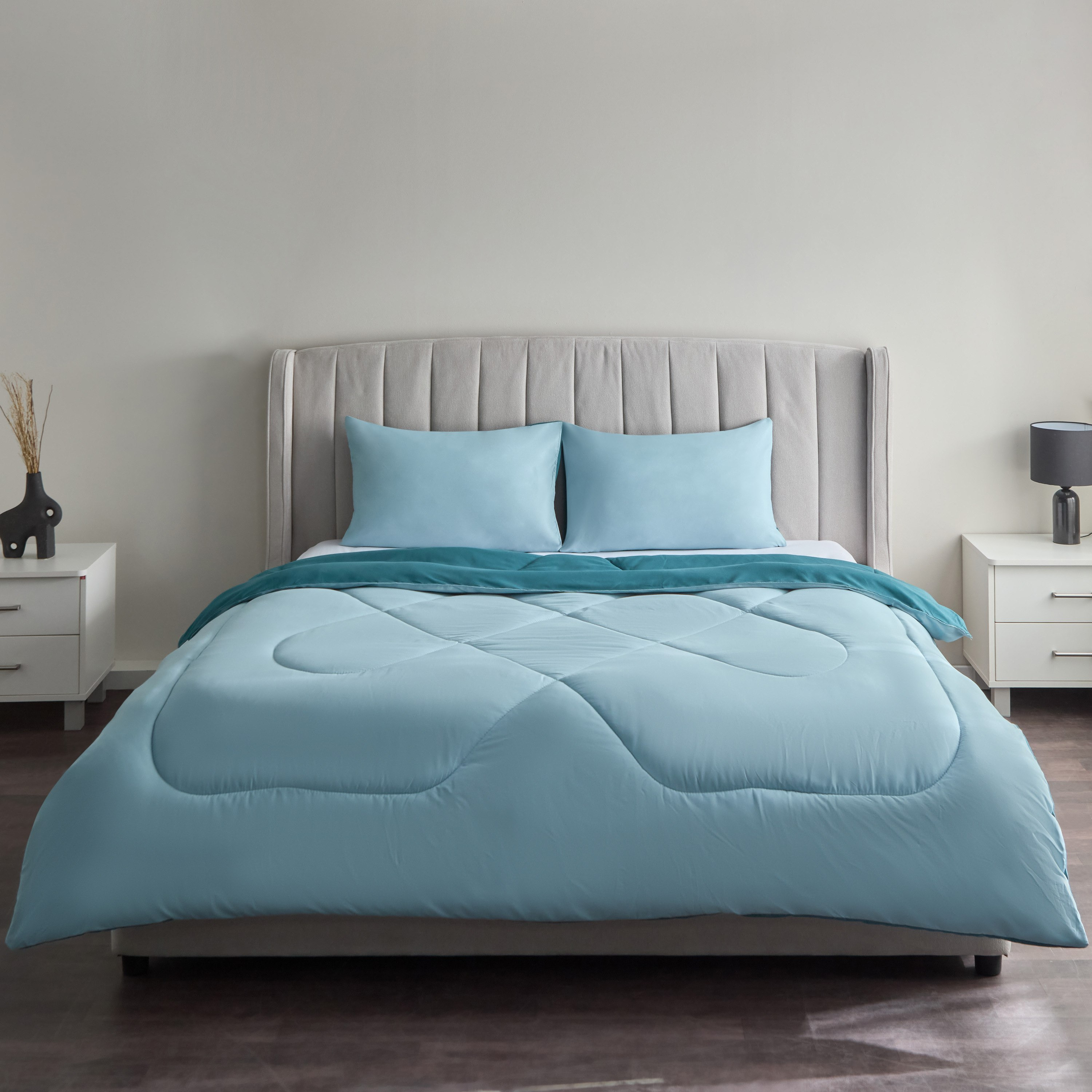طقم لحاف كوين من الألياف الدقيقة يستخدم على الوجهين 3 قطع من ديربي- 200x230 سم-hbxhomeware-hbxbedroom-image-4