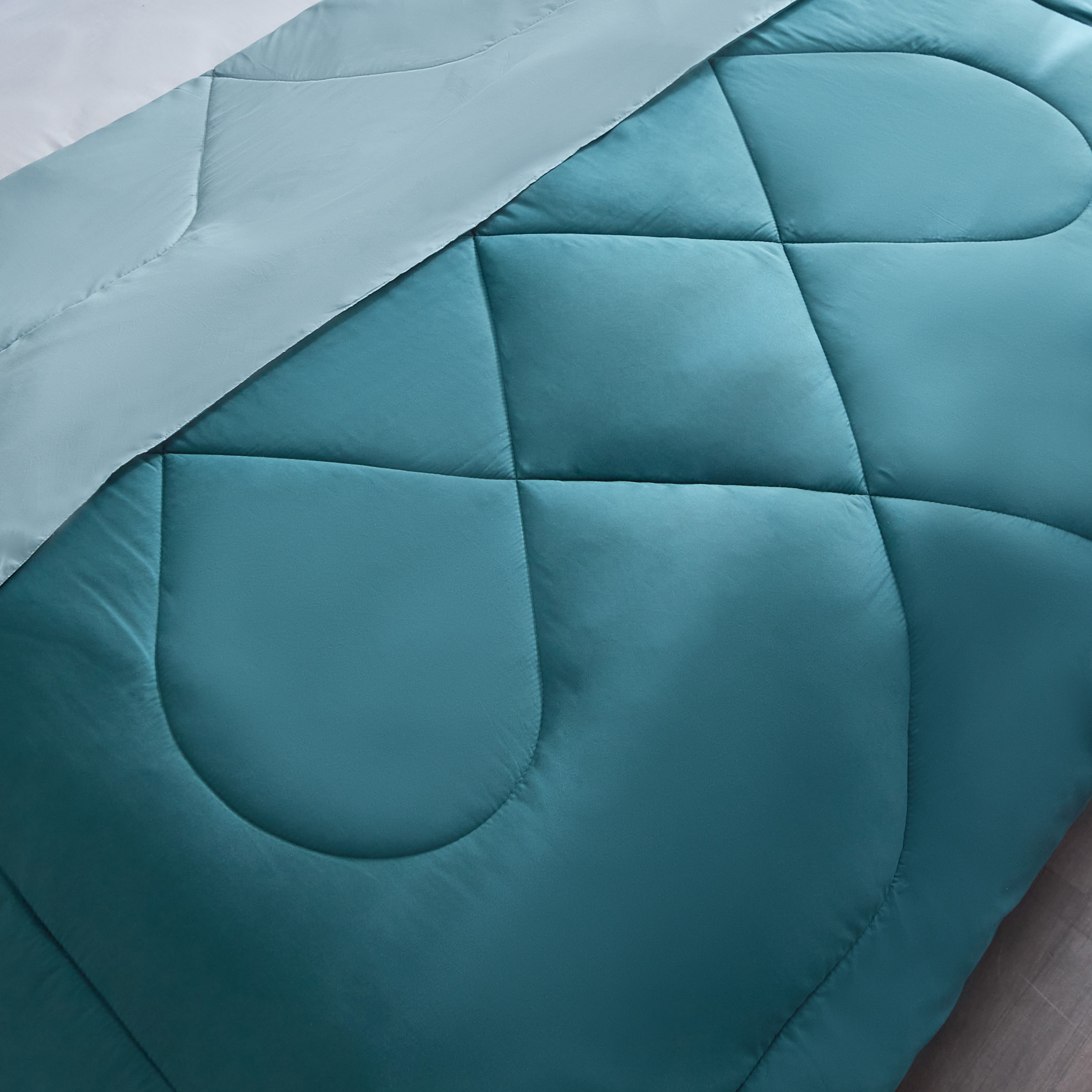 طقم لحاف كوين من الألياف الدقيقة يستخدم على الوجهين 3 قطع من ديربي- 200x230 سم-hbxhomeware-hbxbedroom-image-5