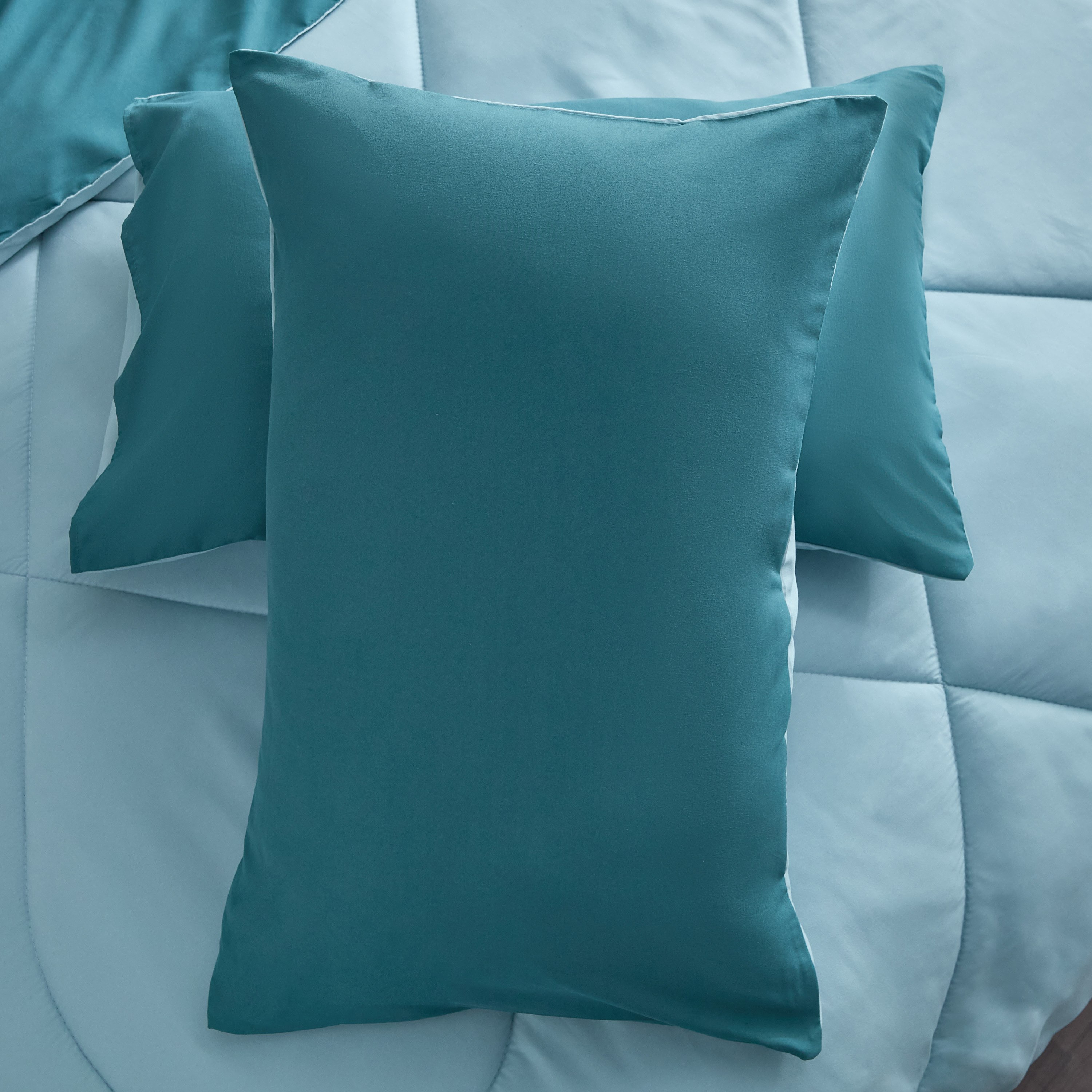 طقم لحاف كوين من الألياف الدقيقة يستخدم على الوجهين 3 قطع من ديربي- 200x230 سم-hbxhomeware-hbxbedroom-image-7
