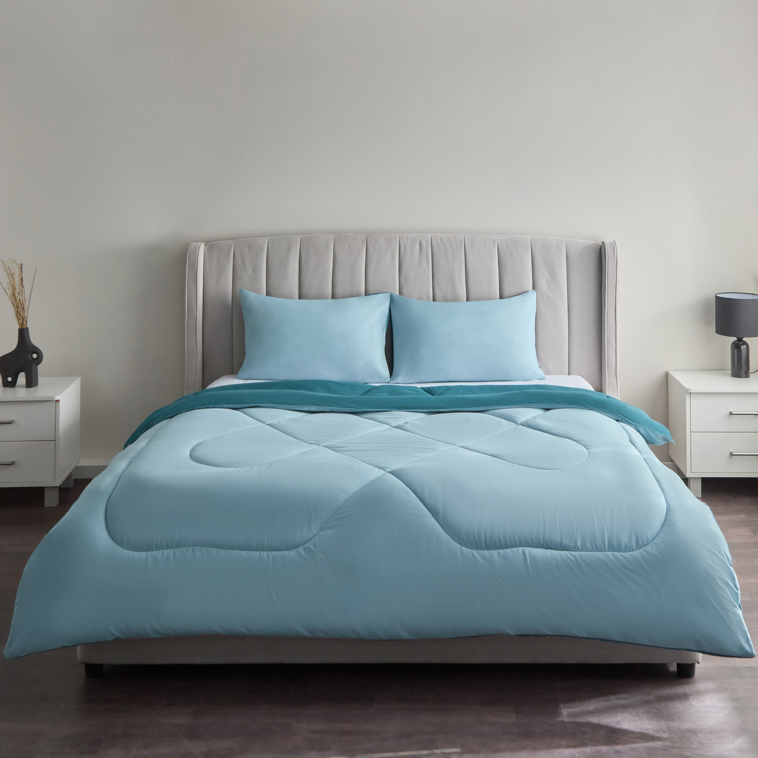 طقم لحاف كينج من الألياف الدقيقة يستخدم على الوجهين 3 قطع من ديربي - 220x240 سم-hbxhomeware-hbxbedroom-image-4
