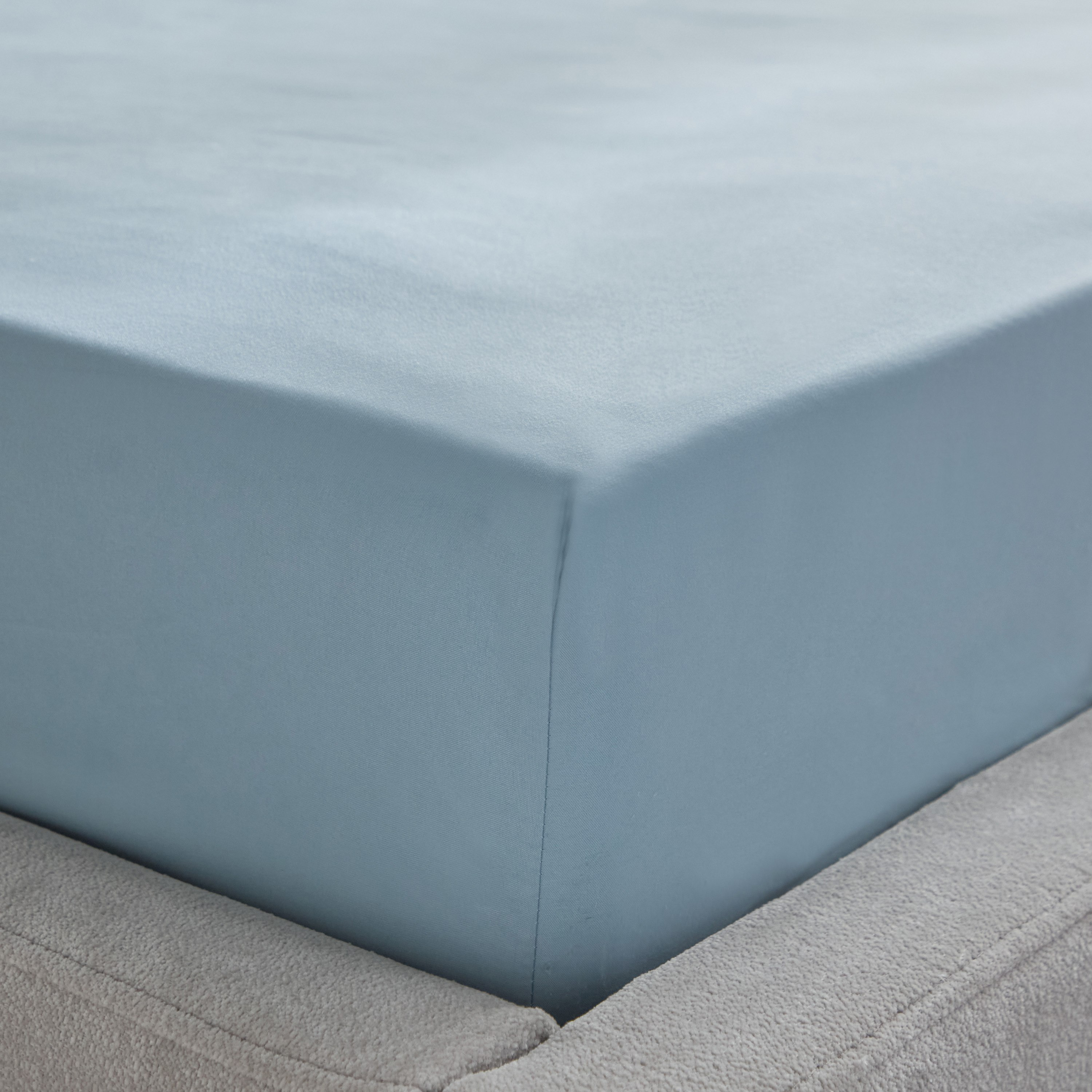 Derby Solid Single Microfibre Fitted Sheet - 90x190+20 cm-hbxhomeware-hbxbedroom-image-4