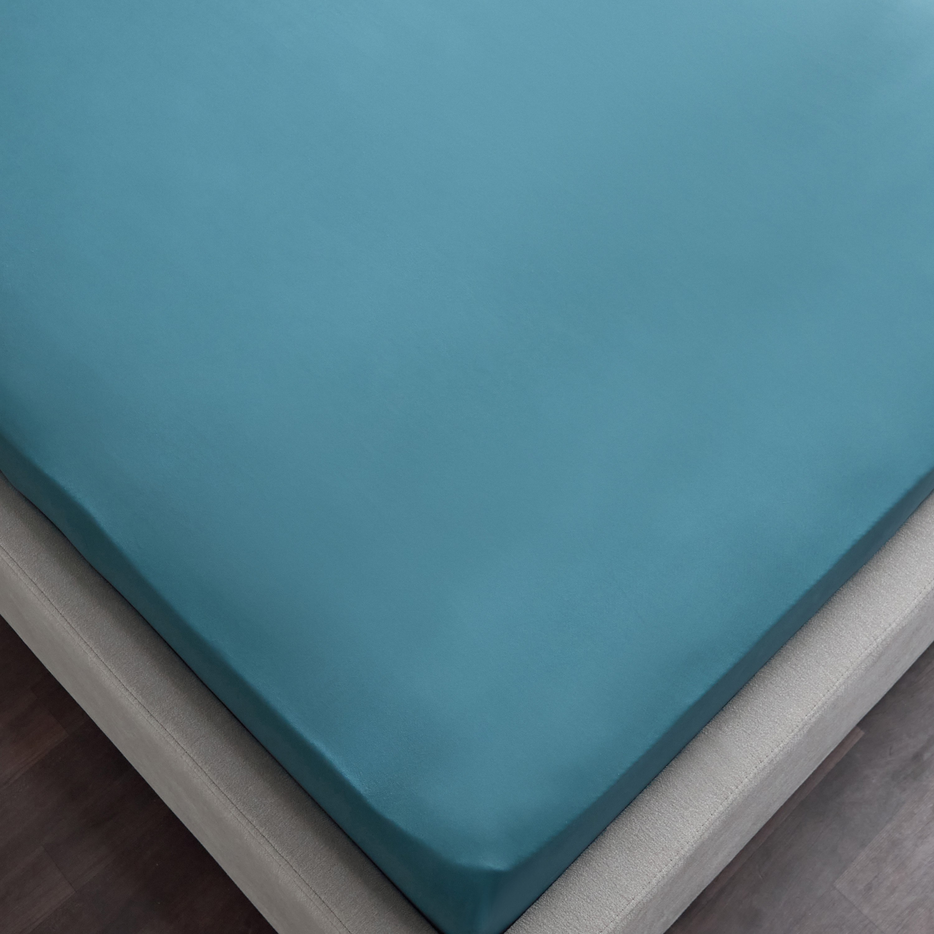 Derby Solid Twin Microfibre Fitted Sheet - 120x200+25 cm-hbxhomeware-hbxbedroom-image-3