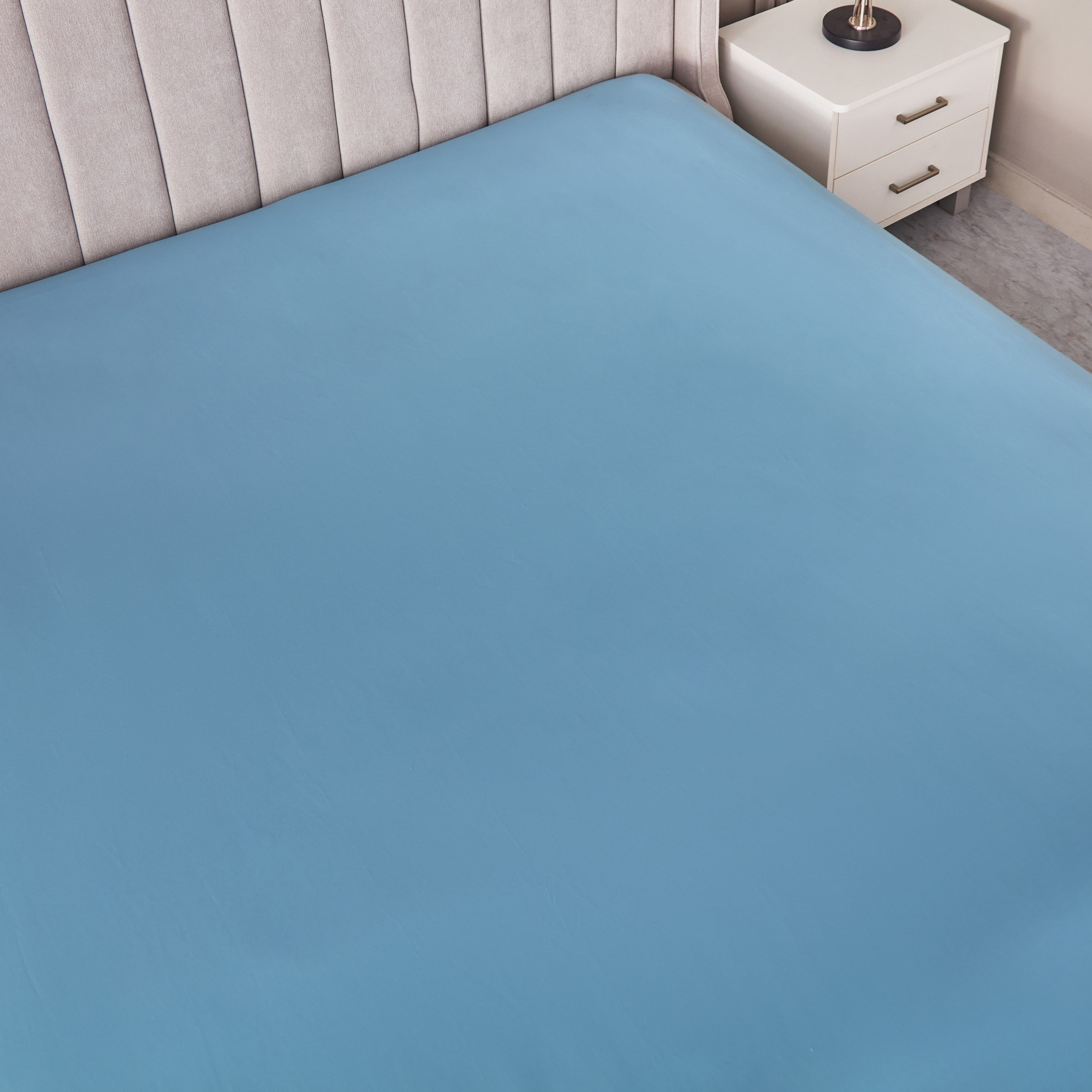 Derby Solid Microfiber Double Fitted Sheet - 140x200+25 cm-hbxhomeware-hbxbedroom-image-3