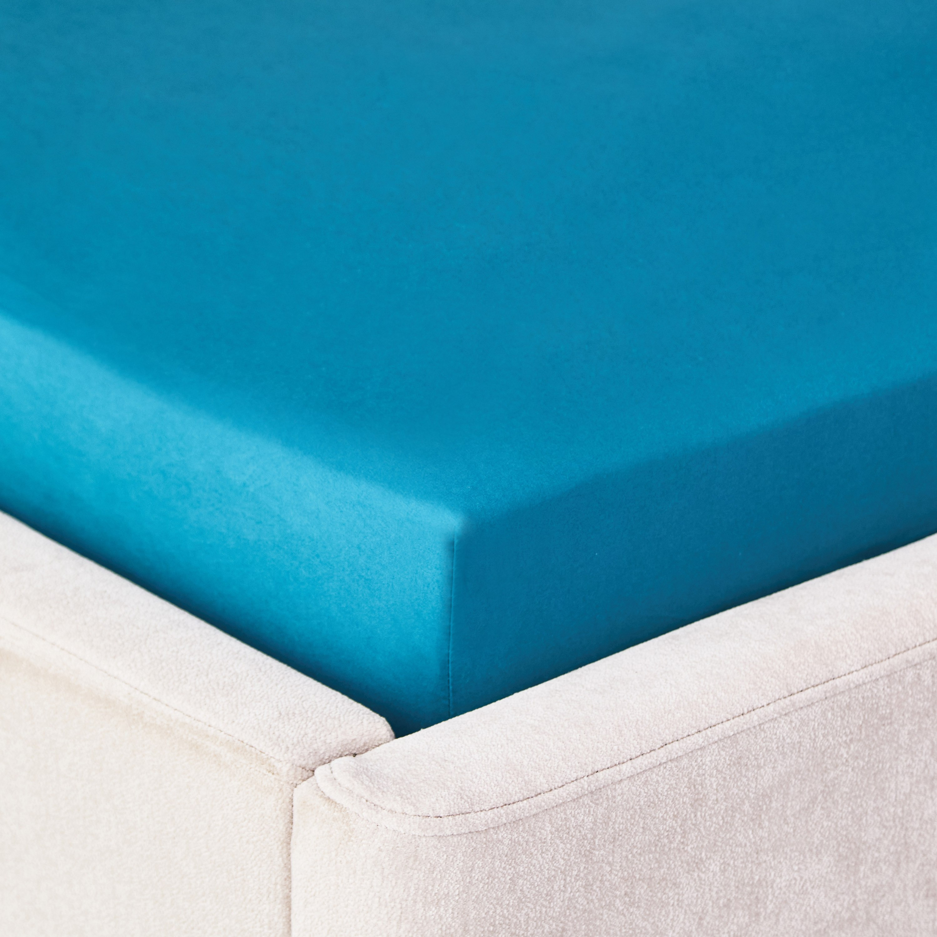 شرشف مطاطي مزدوج سادة من الألياف الدقيقة من ديربي - 140x200+25 سم-hbxhomeware-hbxbedroom-image-4