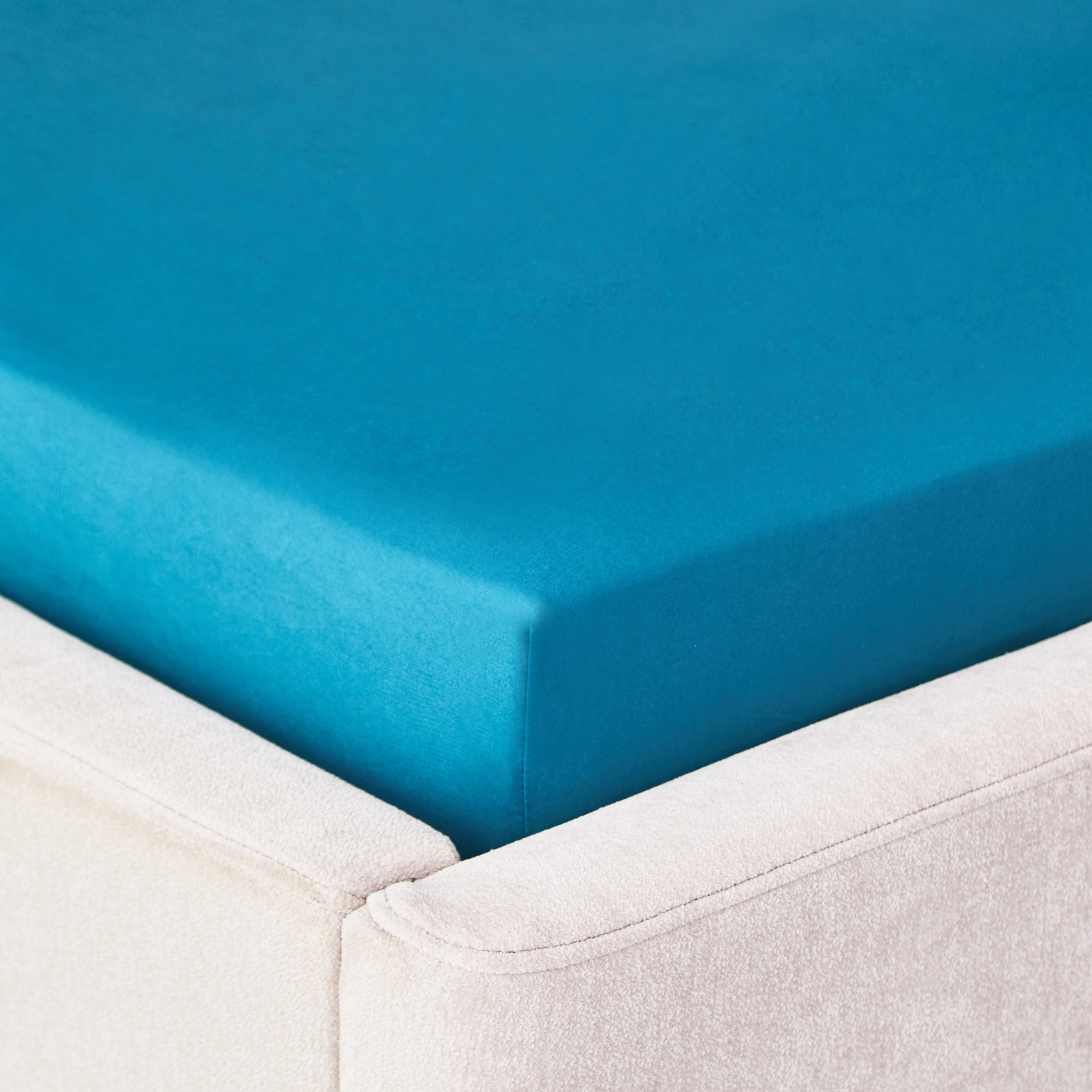 Derby Solid Queen Microfibre Fitted Sheet - 150x200+25 cm-hbxhomeware-hbxbedroom-image-4