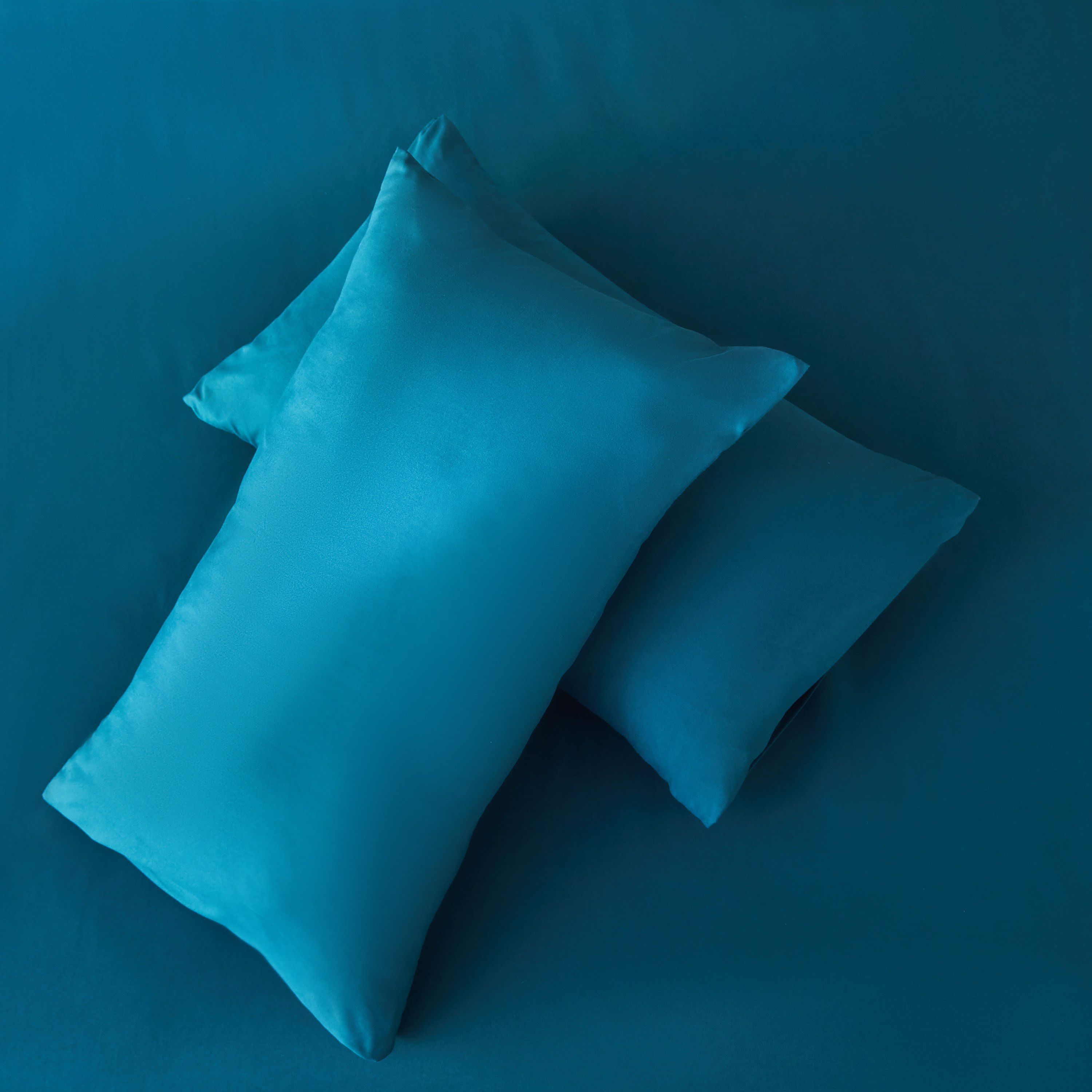 طقم أغطية وسادة سادة من ألياف دقيقة قطعتين من ديربي - 45x70 سم-hbxhomeware-hbxbedroom-image-4