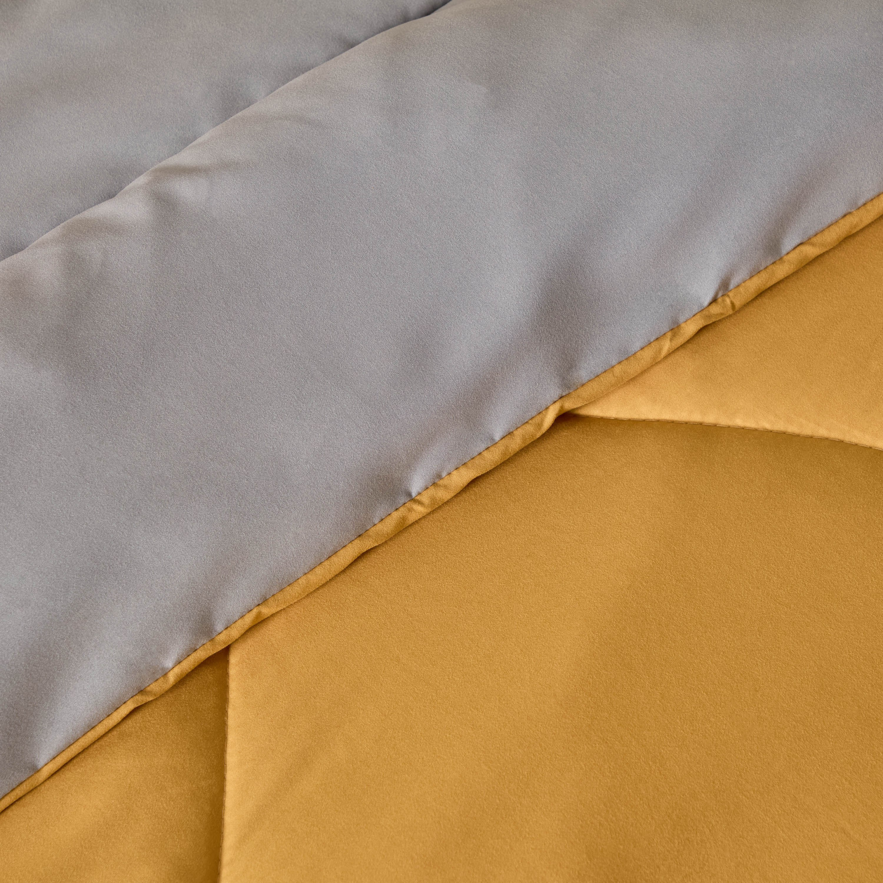 Derby 3-Piece Reversible Microfiber Queen Comforter Set - 200x230 cm-hbxhomeware-hbxbedroom-image-6