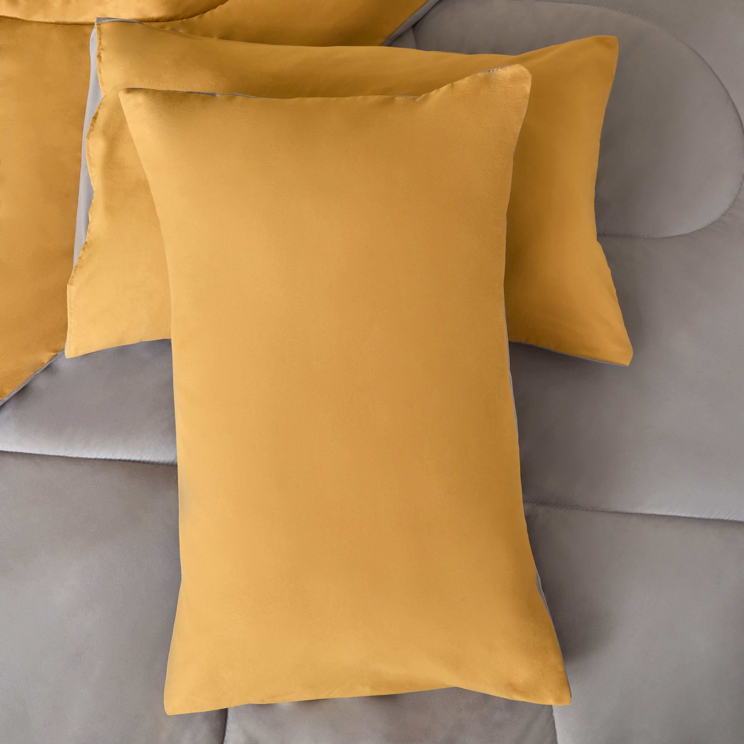 Derby 3-Piece Reversible Microfiber Queen Comforter Set - 200x230 cm-hbxhomeware-hbxbedroom-image-7