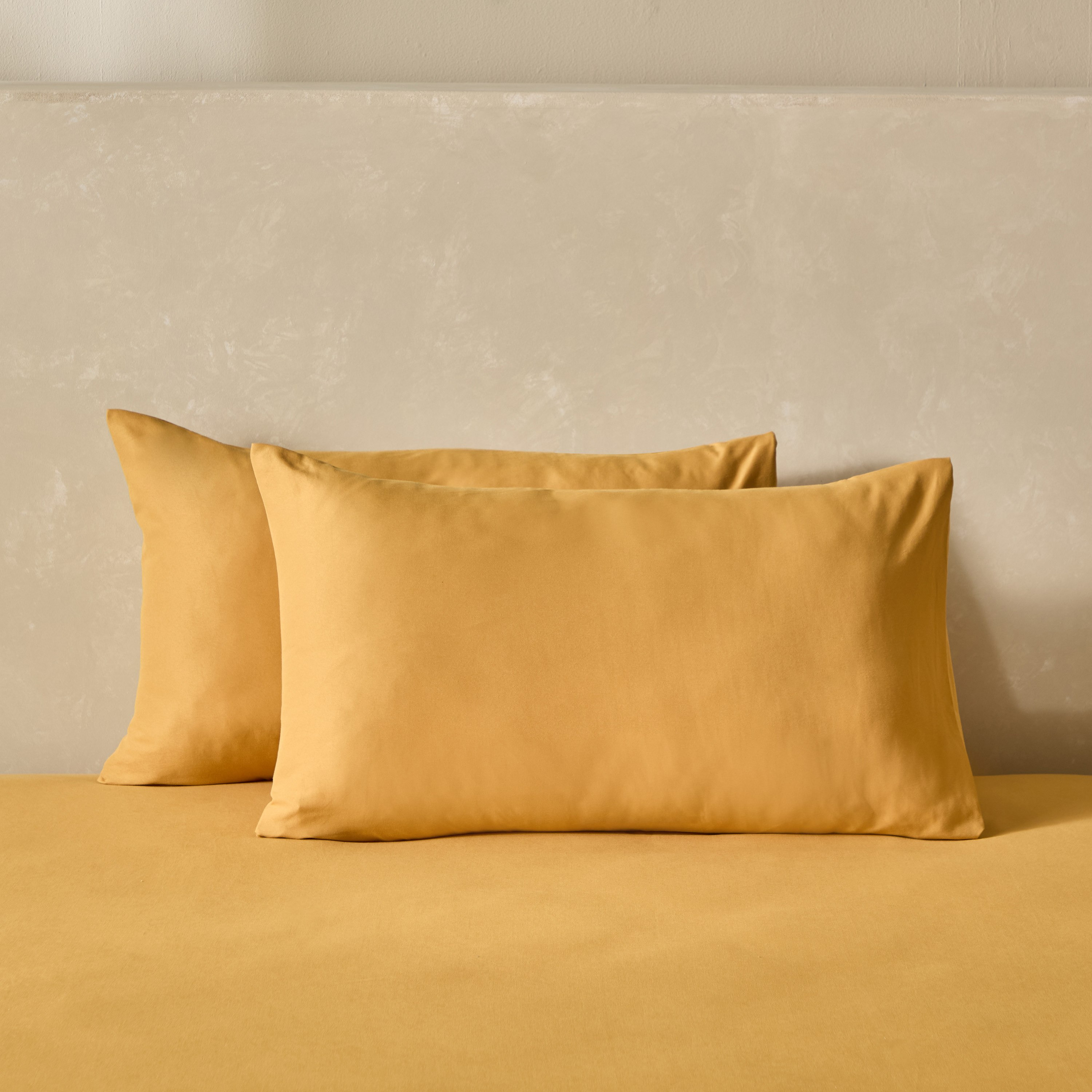 طقم أغطية وسائد سادة من الألياف الدقيقة من قطعتين من ديربي - 45x70 سم-hbxhomeware-hbxbedroom-image-2