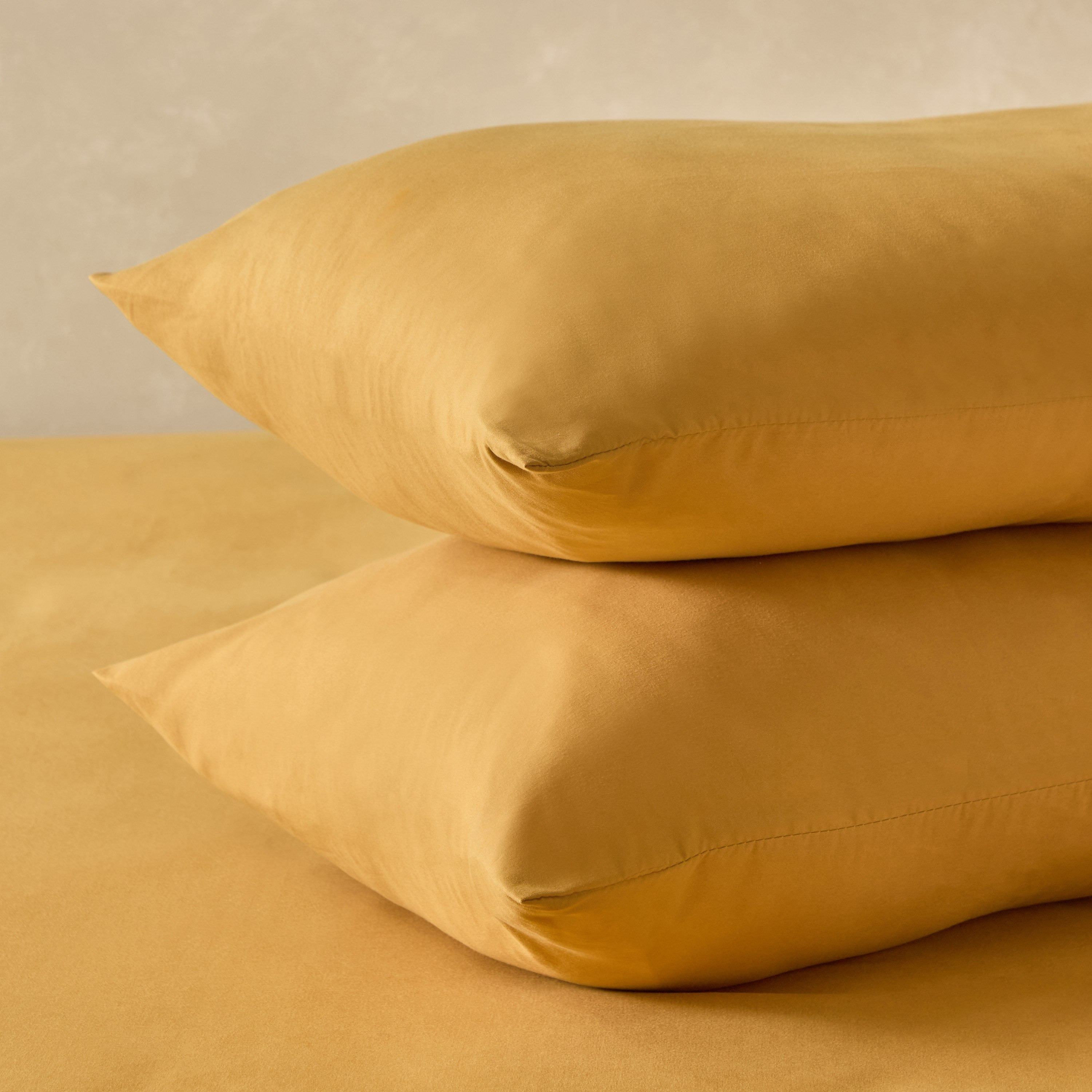 طقم أغطية وسائد سادة من الألياف الدقيقة من قطعتين من ديربي - 45x70 سم-hbxhomeware-hbxbedroom-image-4