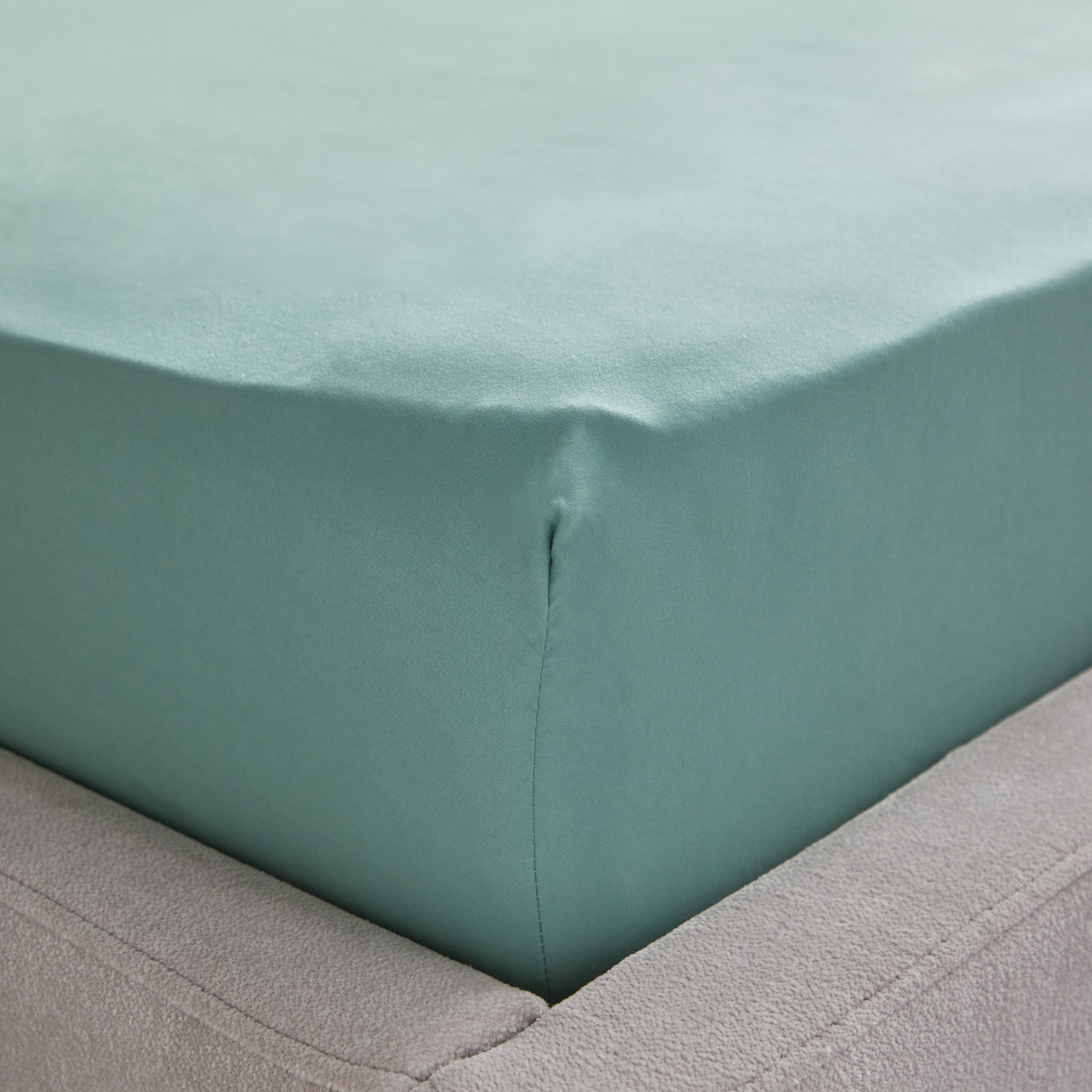 شرشف مطاطي فردي سادة من الألياف الدقيقة من ديربي - 90x190+20 سم-hbxhomeware-hbxbedroom-image-4