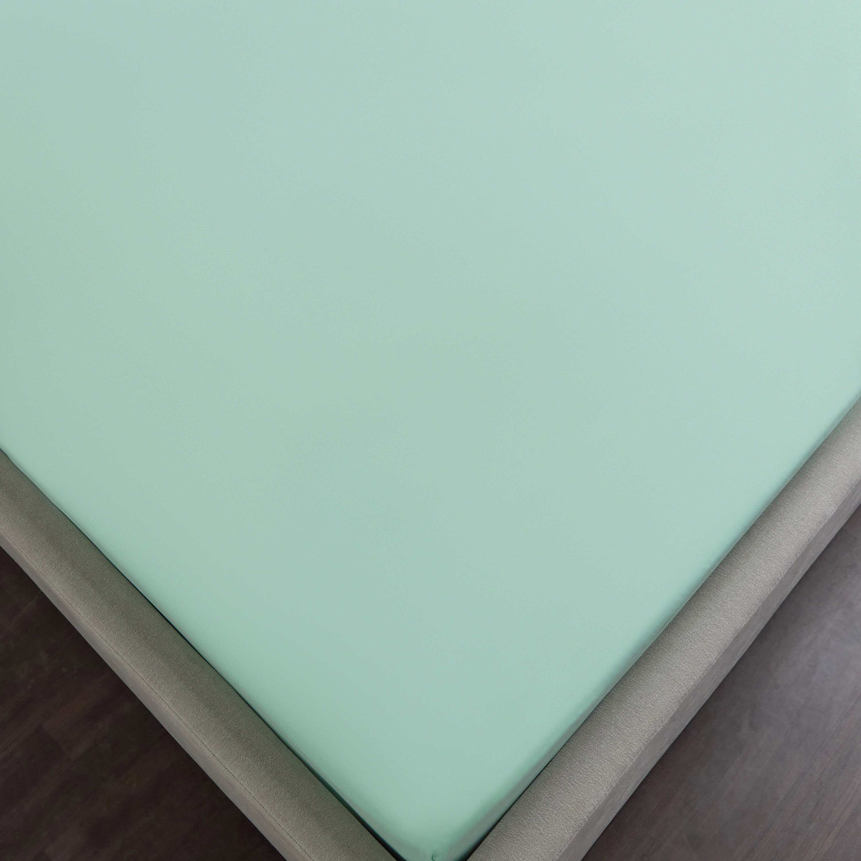 Derby Solid Queen Microfibre Fitted Sheet - 150x200+25 cm-hbxhomeware-hbxbedroom-image-3