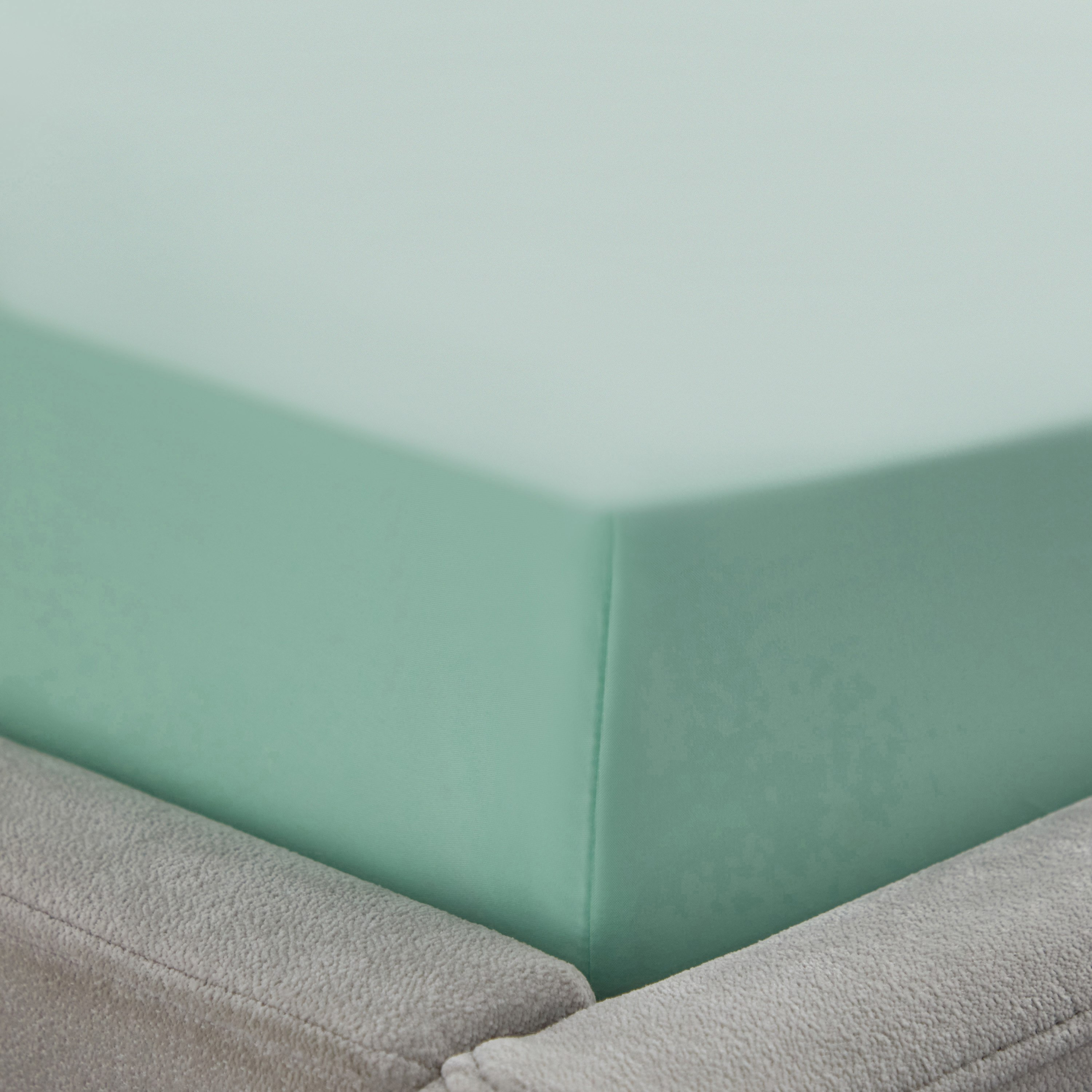Derby Solid Queen Microfibre Fitted Sheet - 150x200+25 cm-hbxhomeware-hbxbedroom-image-4
