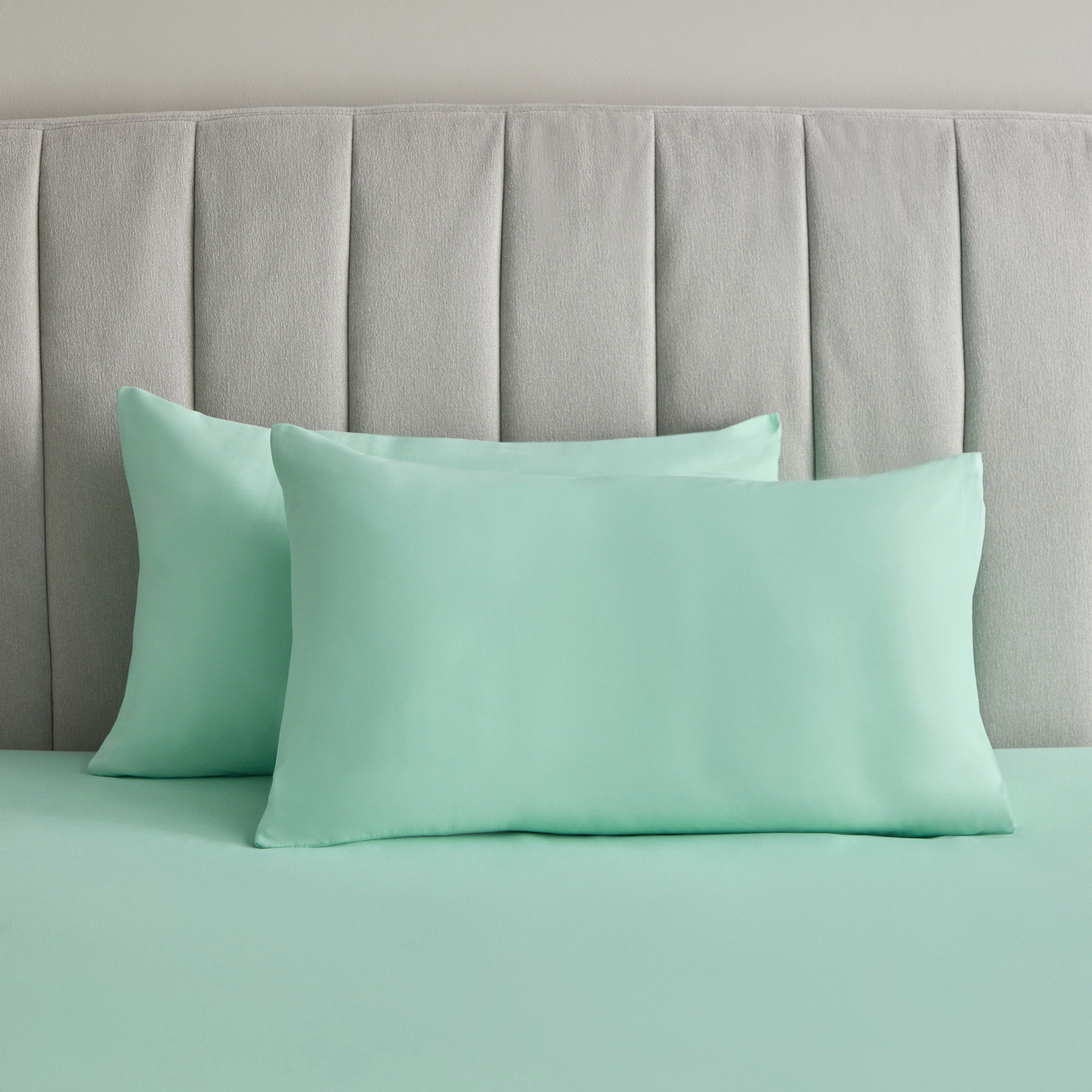 Derby 2-Piece Solid Microfibre Pillowcase Set - 45x70 cm-hbxhomeware-hbxbedroom-image-2