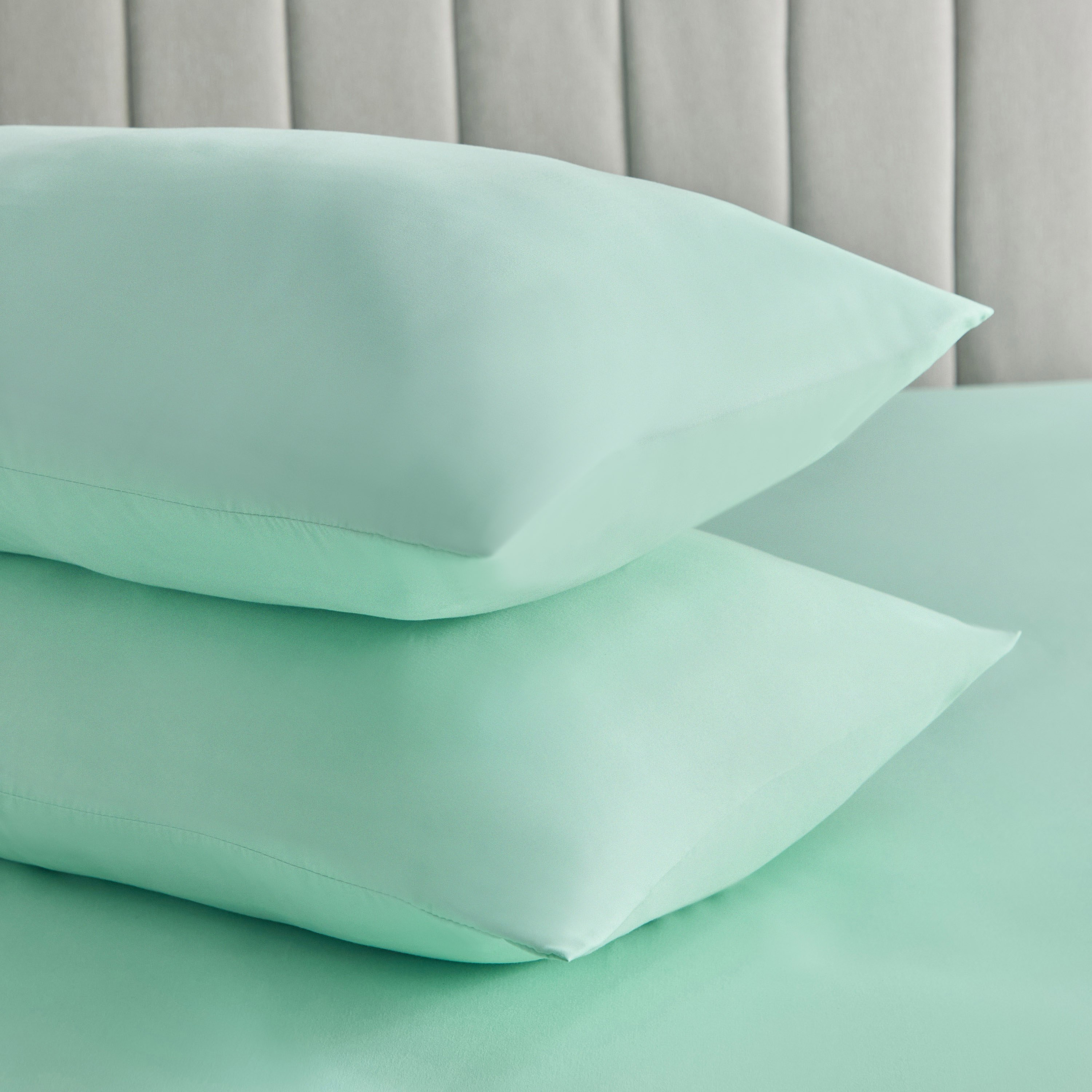 Derby 2-Piece Solid Microfibre Pillowcase Set - 45x70 cm-hbxhomeware-hbxbedroom-image-4
