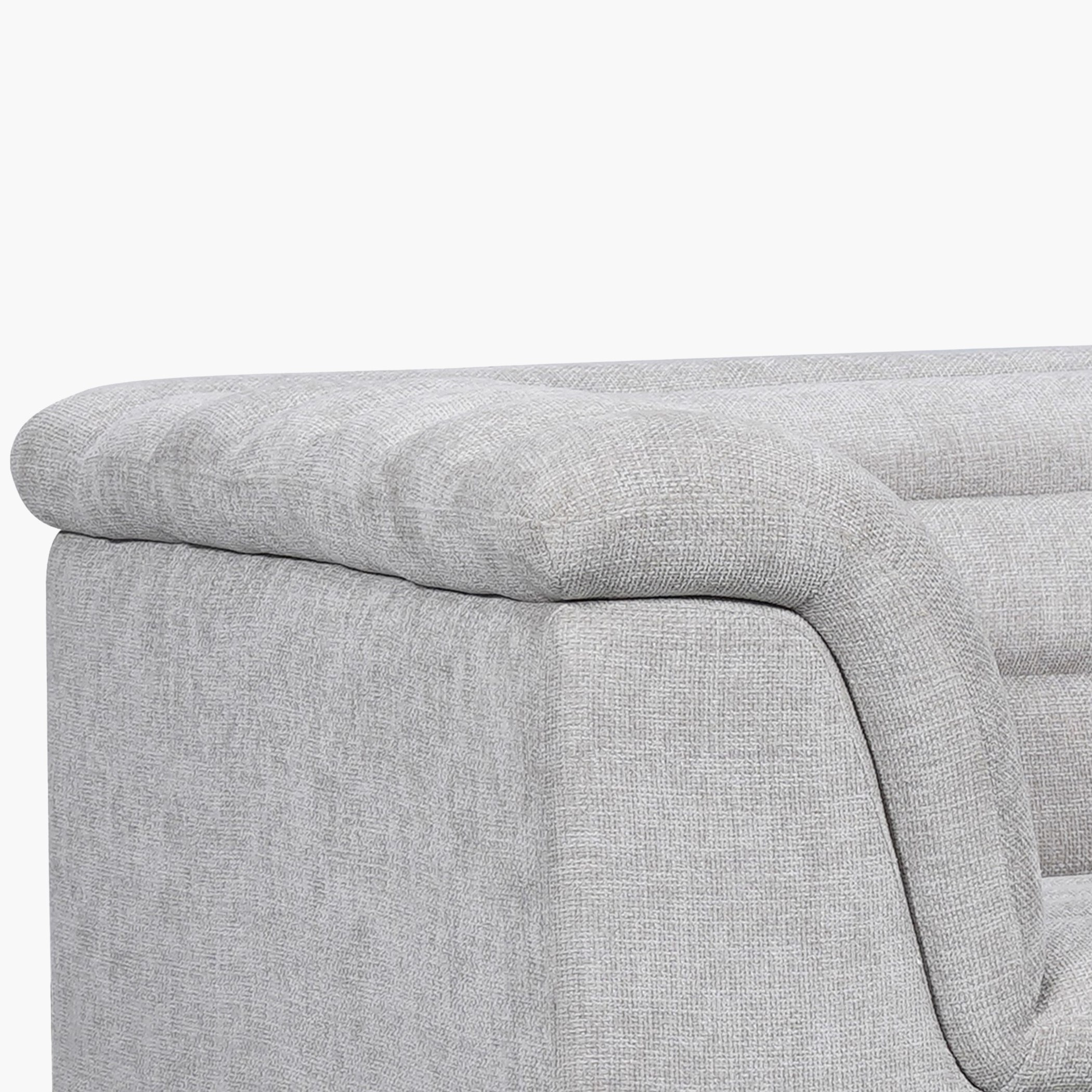 كرسي قماش بمساند ذراعين من بيكاسو-hbxlivingroom-sofasandarmchairs-sofas-image-5
