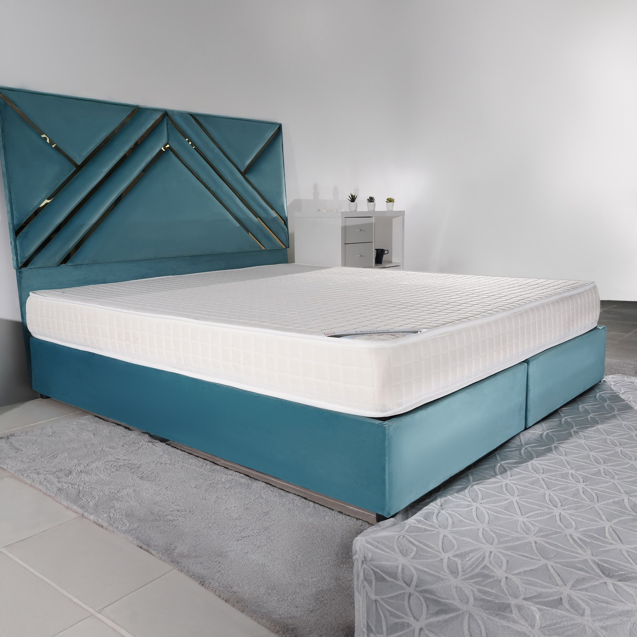 SleepEase iSupreme Side Foam Encased Medium Firm Bonnell Spring King Mattress - 180x200x22 cm-hbxfurniture-mattresses-king-image-2