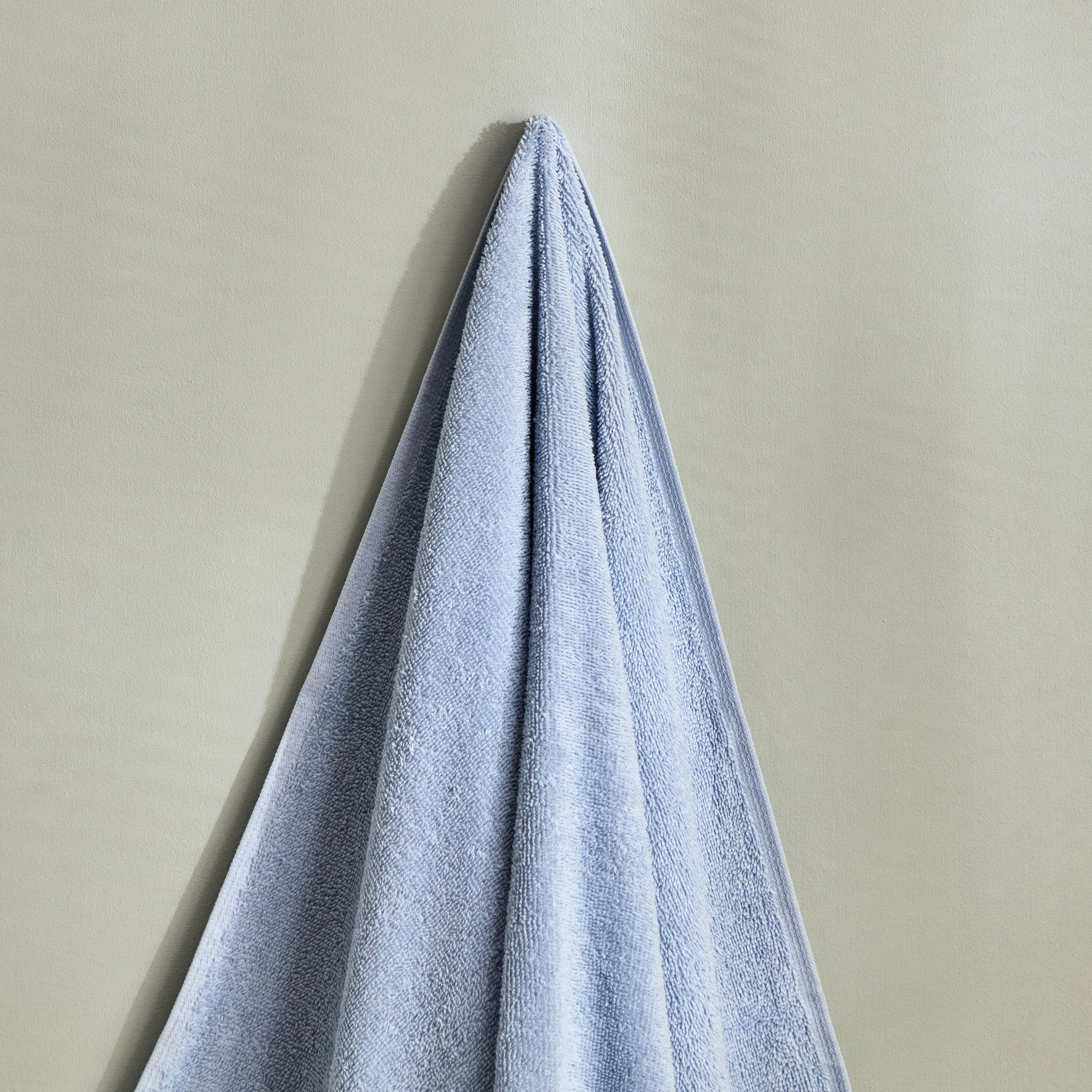 منشفة حمام ممشطة من إيسنشيال - 90x150 سم-hbxbathroom-bathroomtextiles-image-2