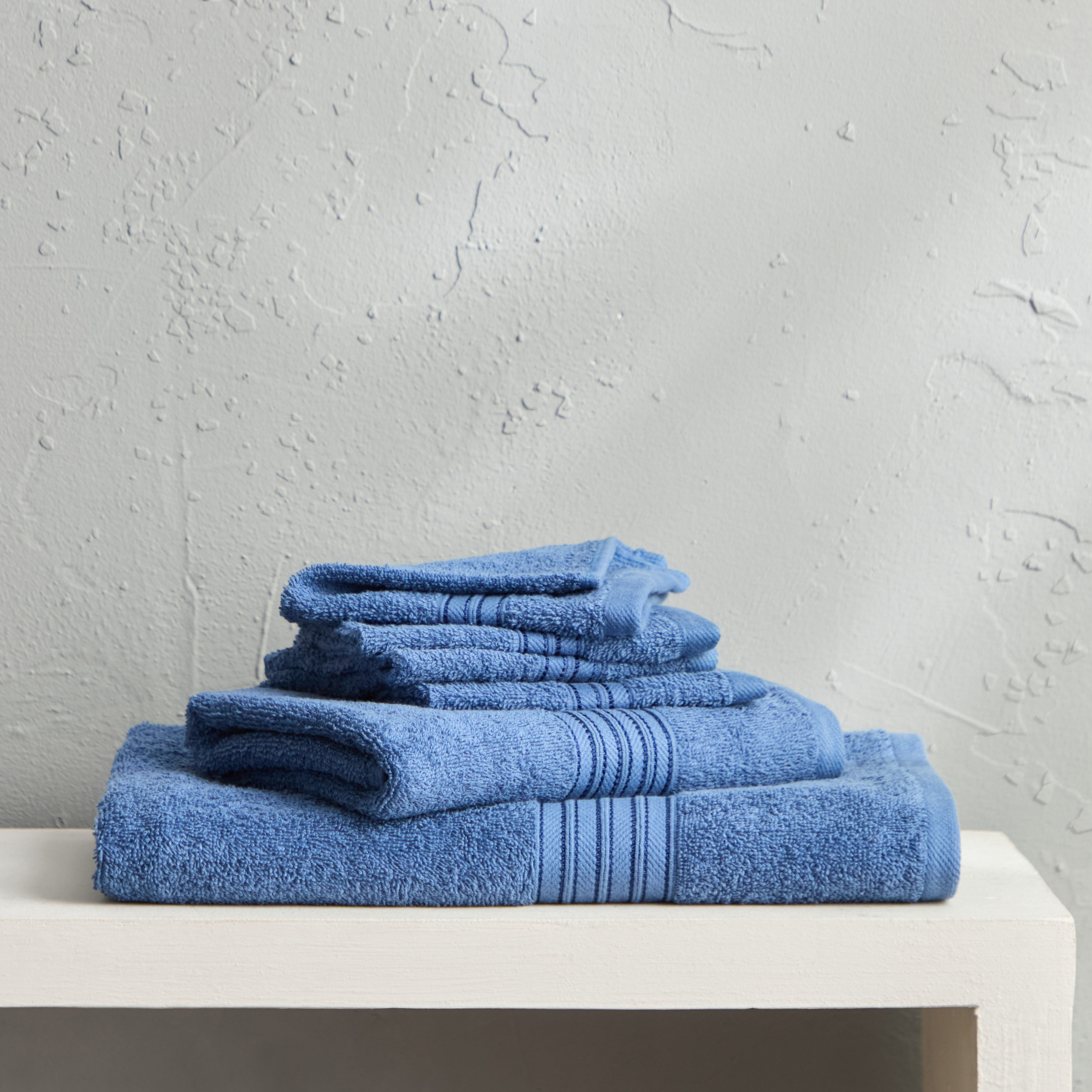 منشفة حمام ممشطة من إيسنشيال - 70x140 سم-hbxbathroom-bathroomtextiles-image-4