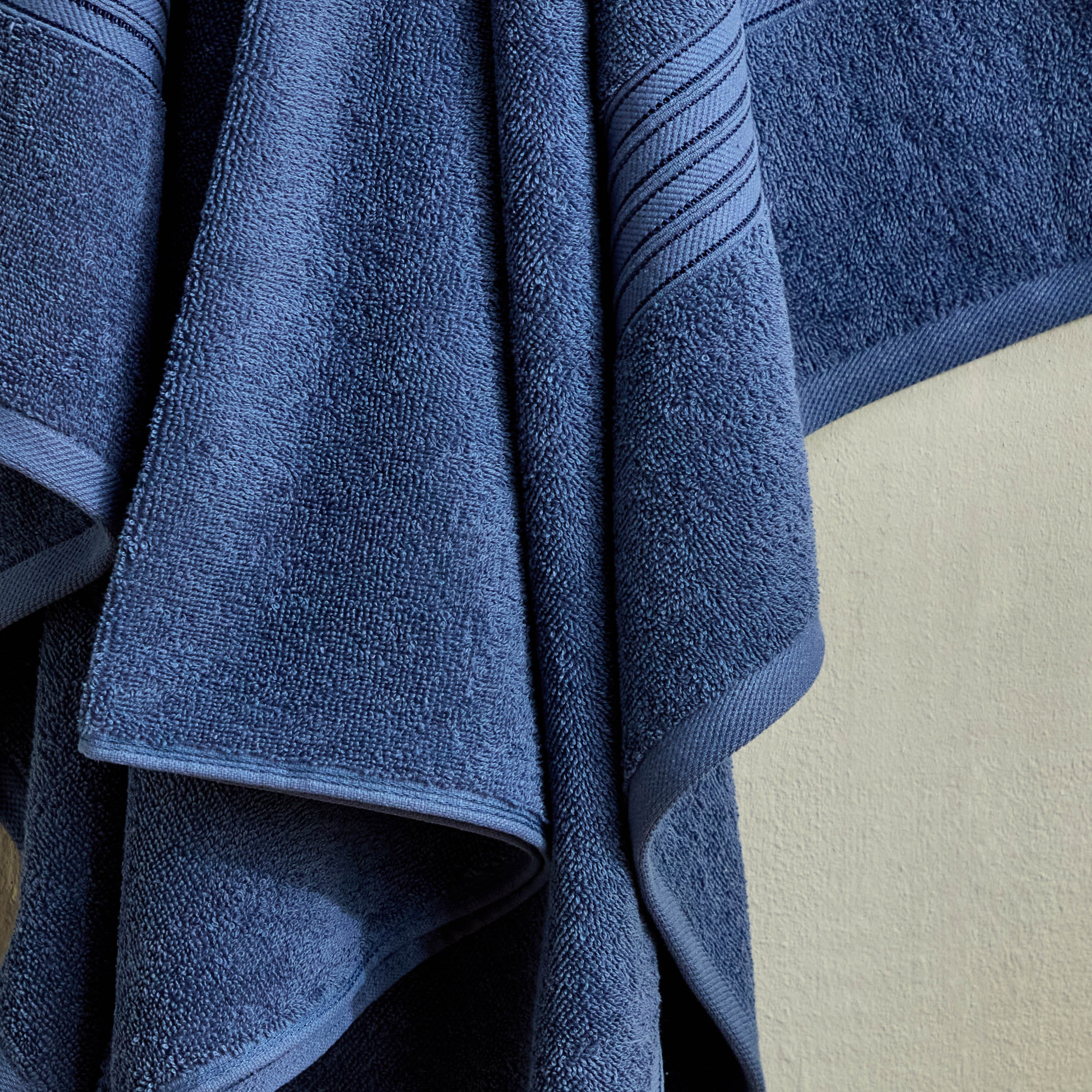 منشفة حمام ممشطة من إيسنشيال - 90x150 سم-hbxbathroom-bathroomtextiles-image-3