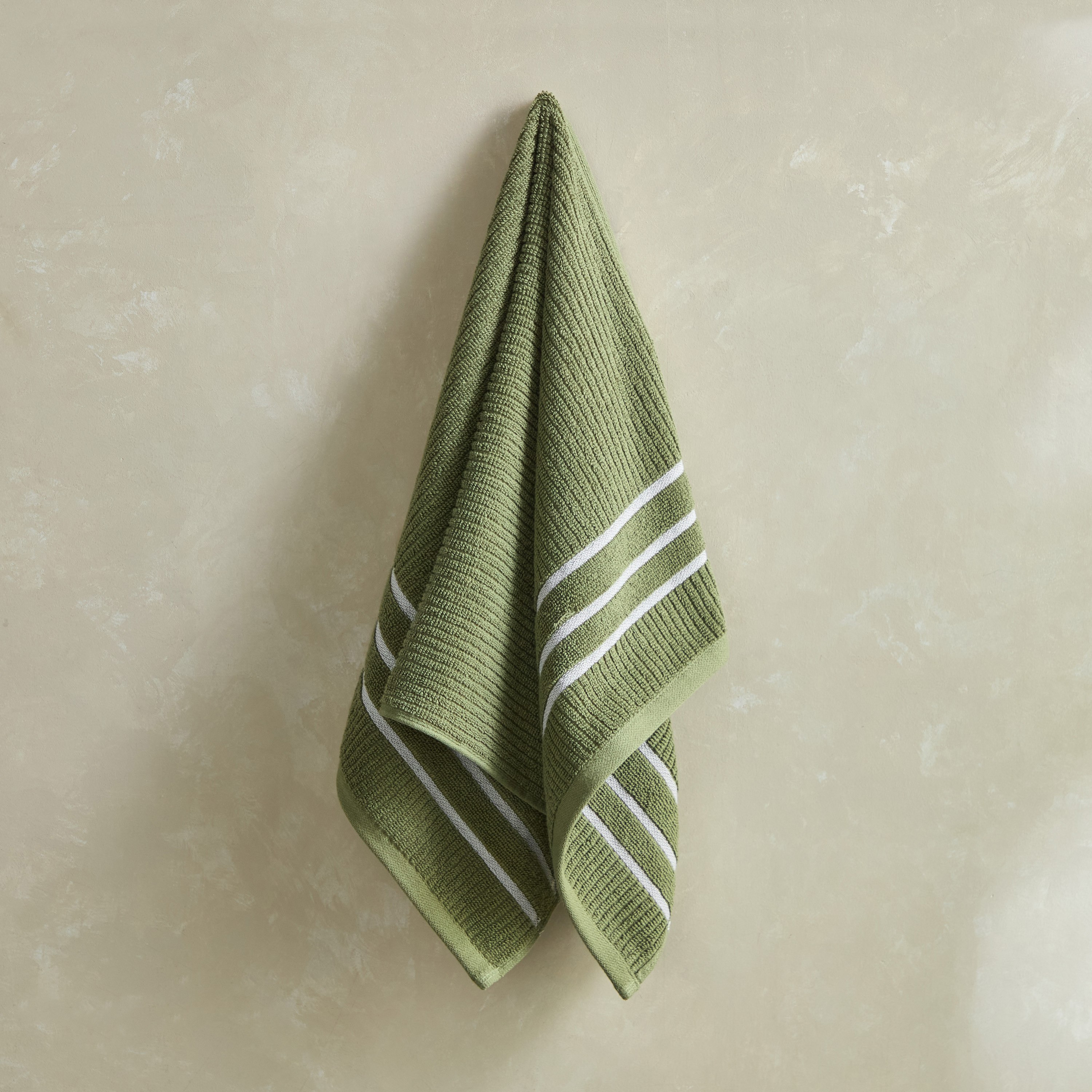منشفة يد قطن مضلّعة من ماتيو - 70x40 سم-hbxbathroom-bathroomtextiles-image-1