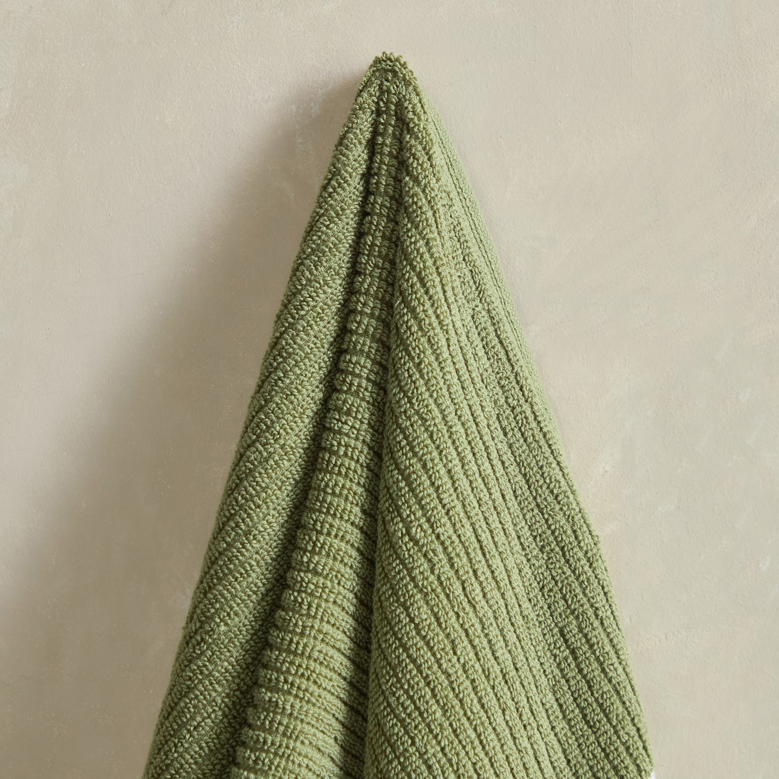 منشفة يد قطن مضلّعة من ماتيو - 70x40 سم-hbxbathroom-bathroomtextiles-image-2