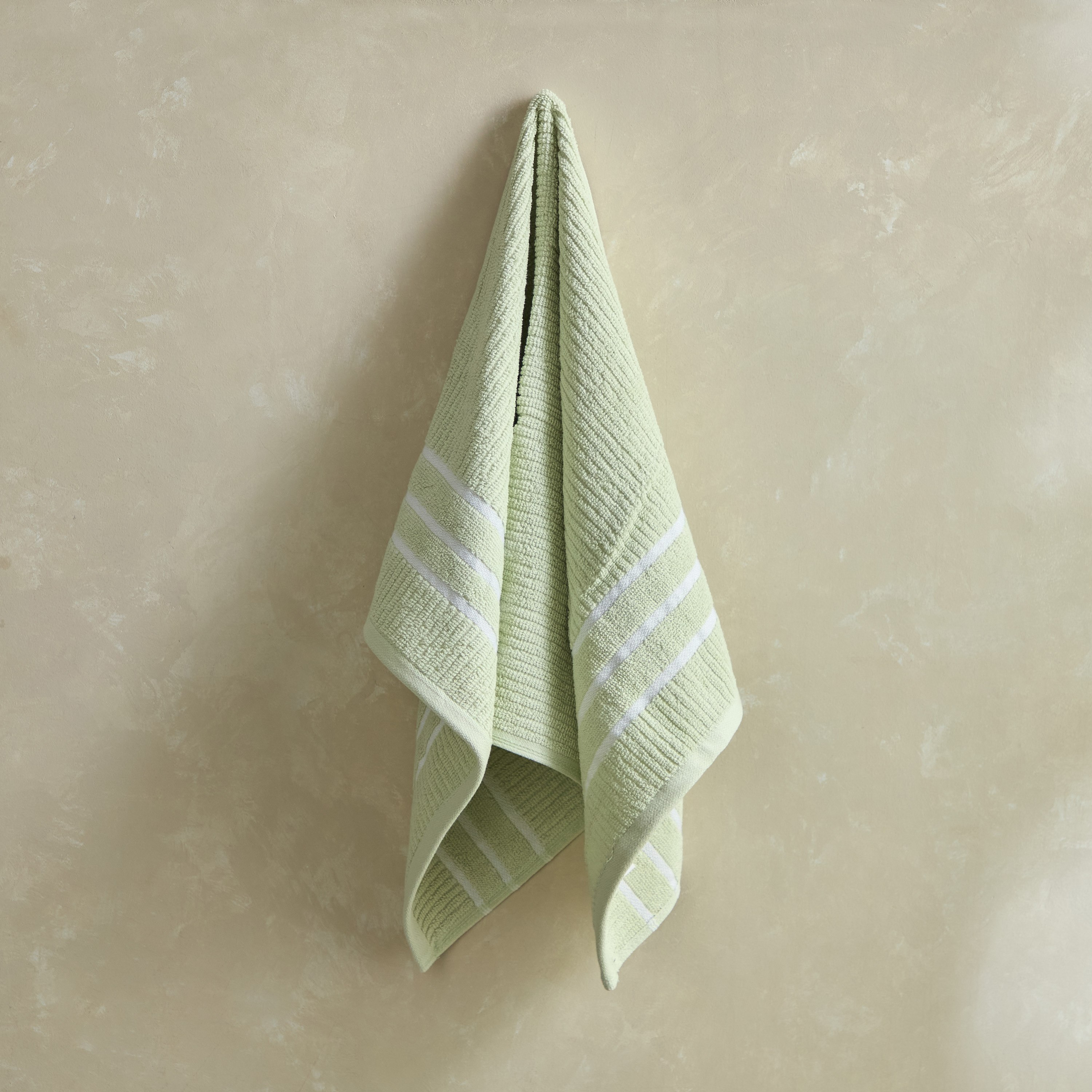 منشفة يد قطن مضلّعة من ماتيو - 70x40 سم-hbxbathroom-bathroomtextiles-image-1