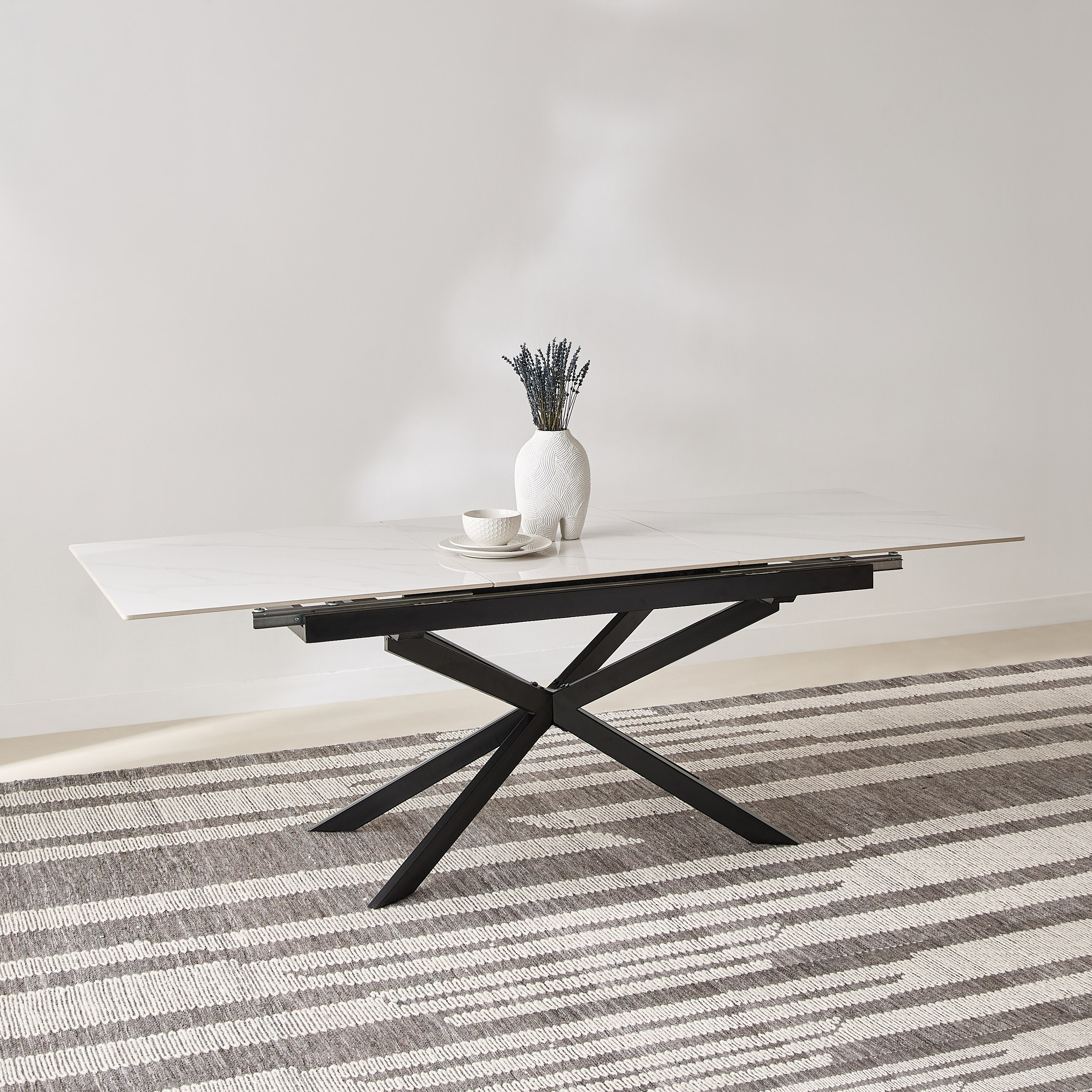 طاولة سفرة قابلة للتمديد 6-8 مقاعد من الحجر الملبد من نافارو-hbxfurniture-diningroom-diningtables-eightseater-image-1