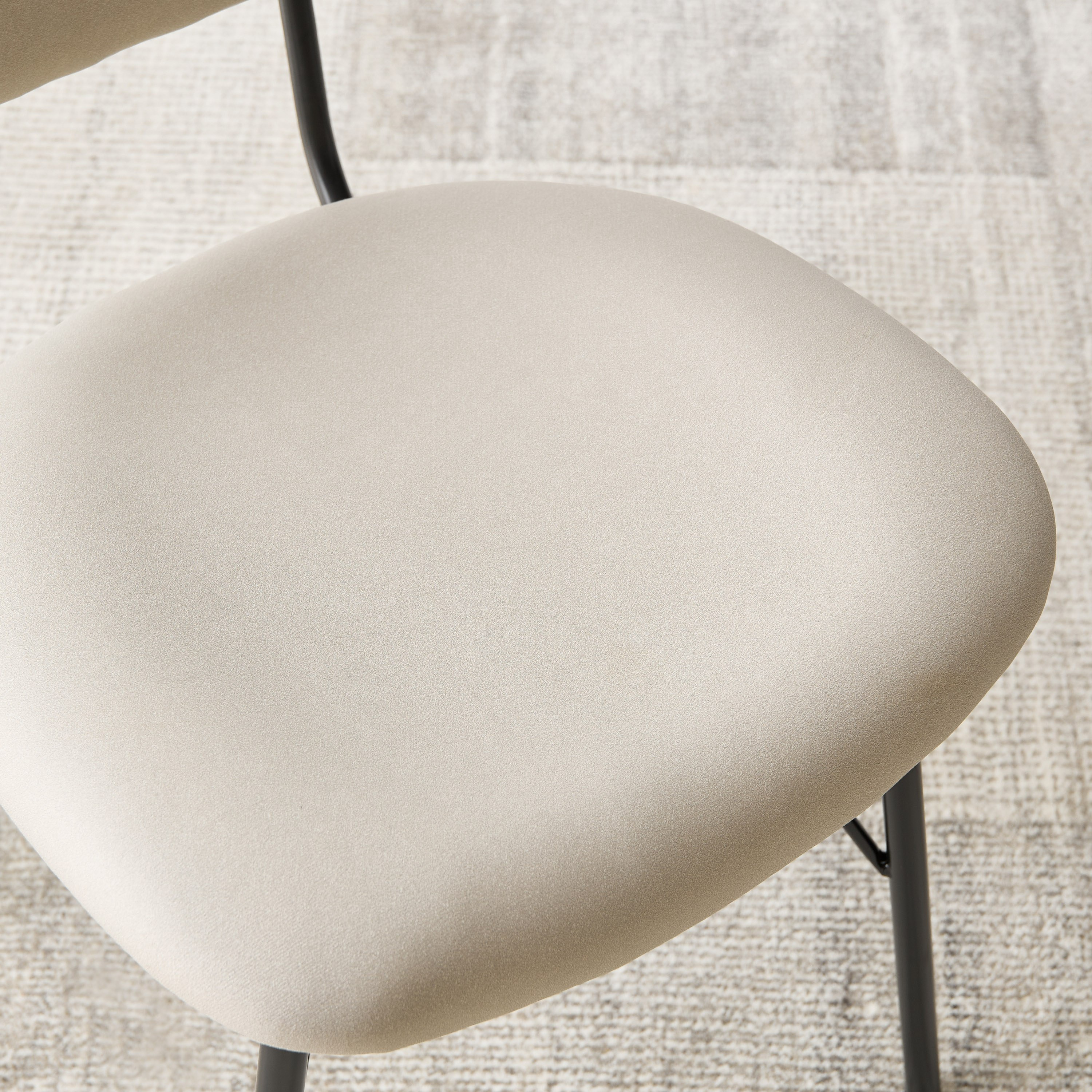 كرسي سفرة - فيوز-hbxdiningroom-diningchairs-image-4